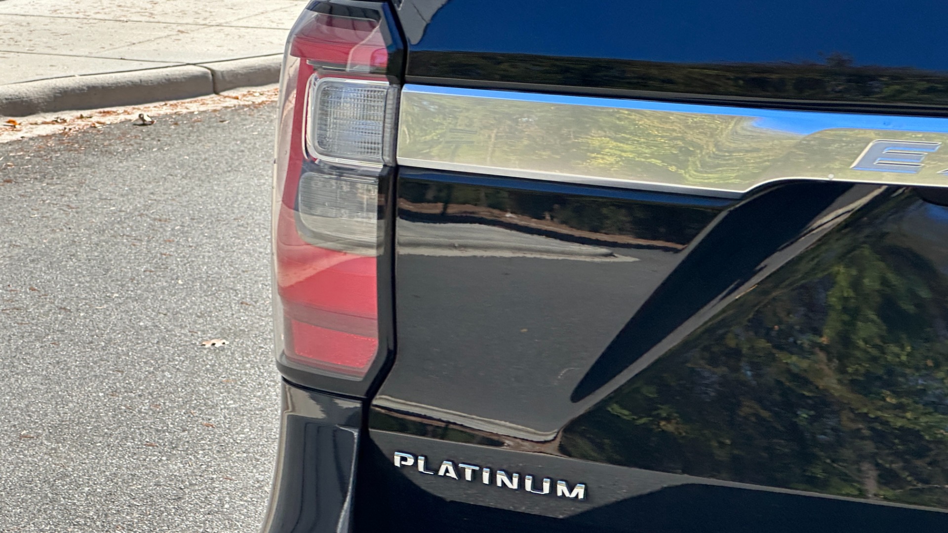 Used 2021 Ford Expedition Max PLATINUM / HEAVY DUTY TOW PACKAGE / REAR SEAT ENTERTAINMENT for sale $52,900 at Formula Imports in Charlotte NC 28227 53