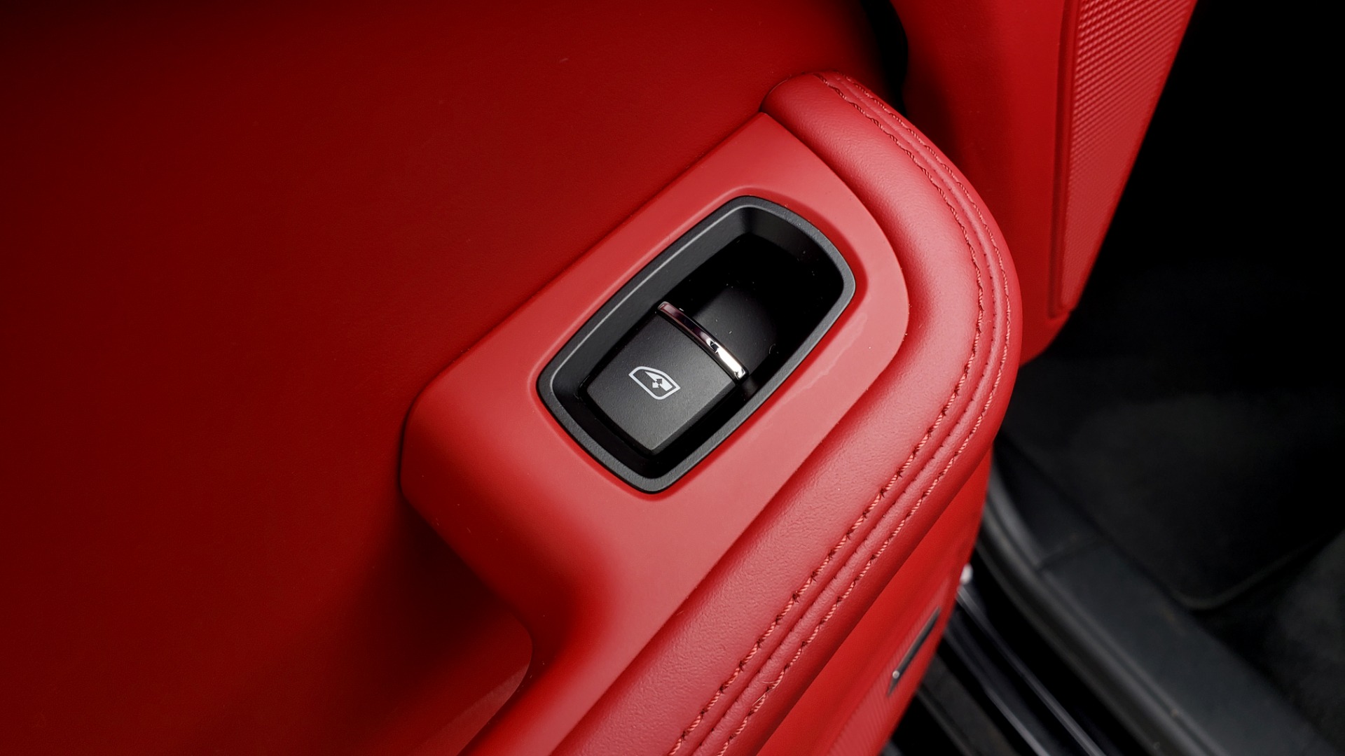 Used 2016 Porsche MACAN TURBO / PREM / NAV / PARK ASST / BOSE / PDK / CHRONO PKG for sale Sold at Formula Imports in Charlotte NC 28227 64