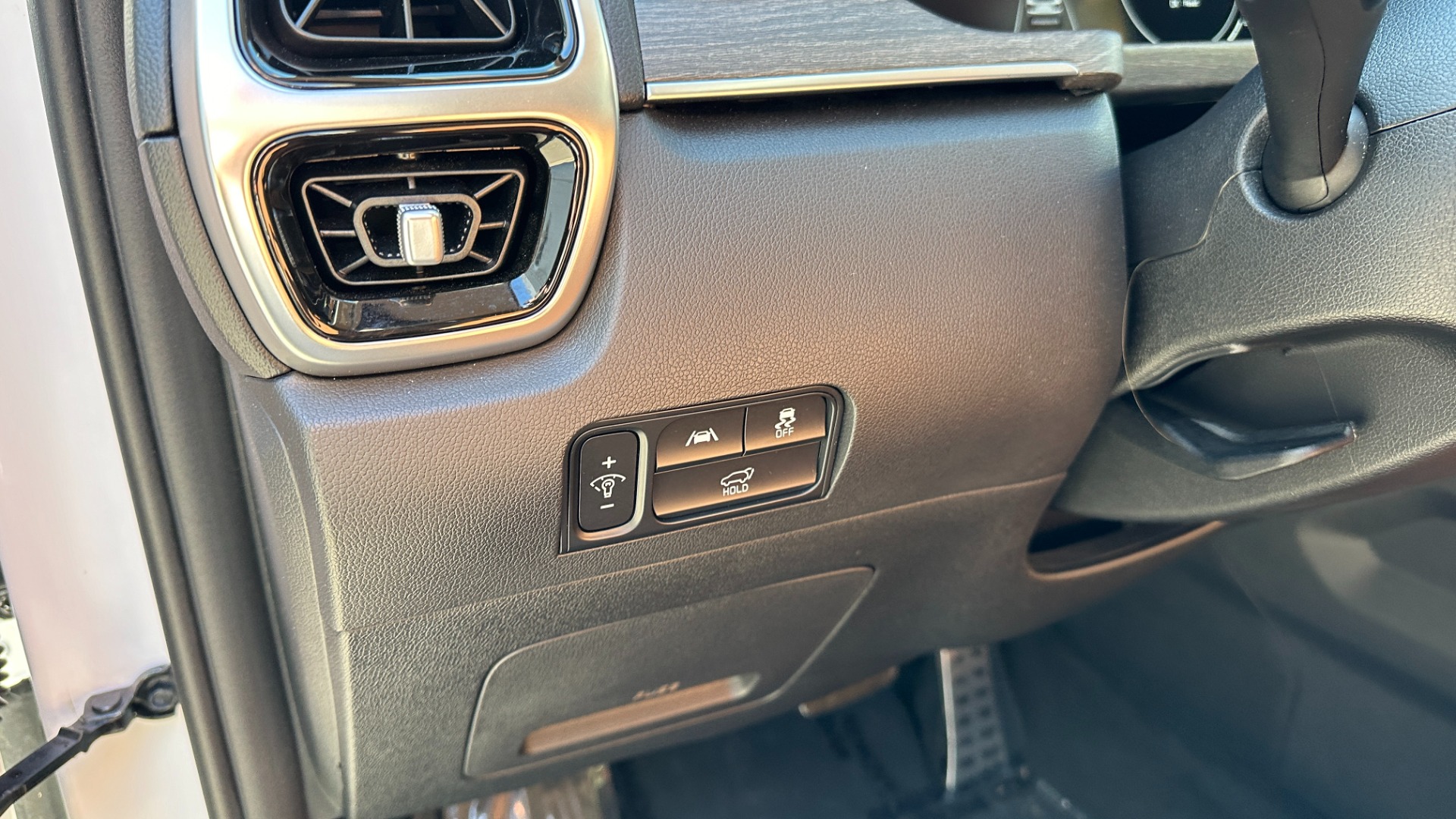 Used 2022 Kia Sorento X-Line SX Prestige / LOADED / LEATHER INTERIOR / ALL WHEEL DRIVE for sale Sold at Formula Imports in Charlotte NC 28227 16