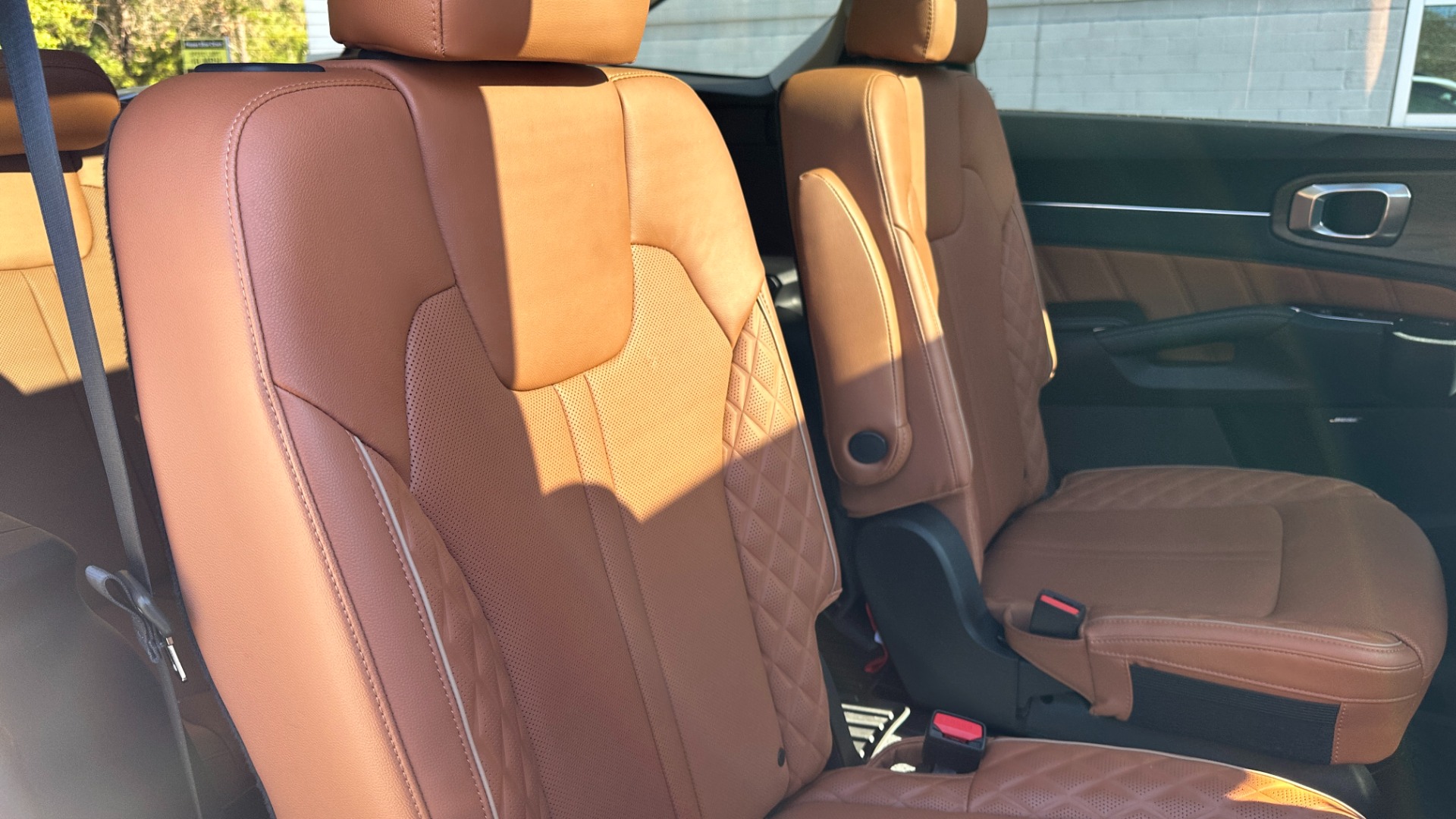 Used 2022 Kia Sorento X-Line SX Prestige / LOADED / LEATHER INTERIOR / ALL WHEEL DRIVE for sale Sold at Formula Imports in Charlotte NC 28227 32