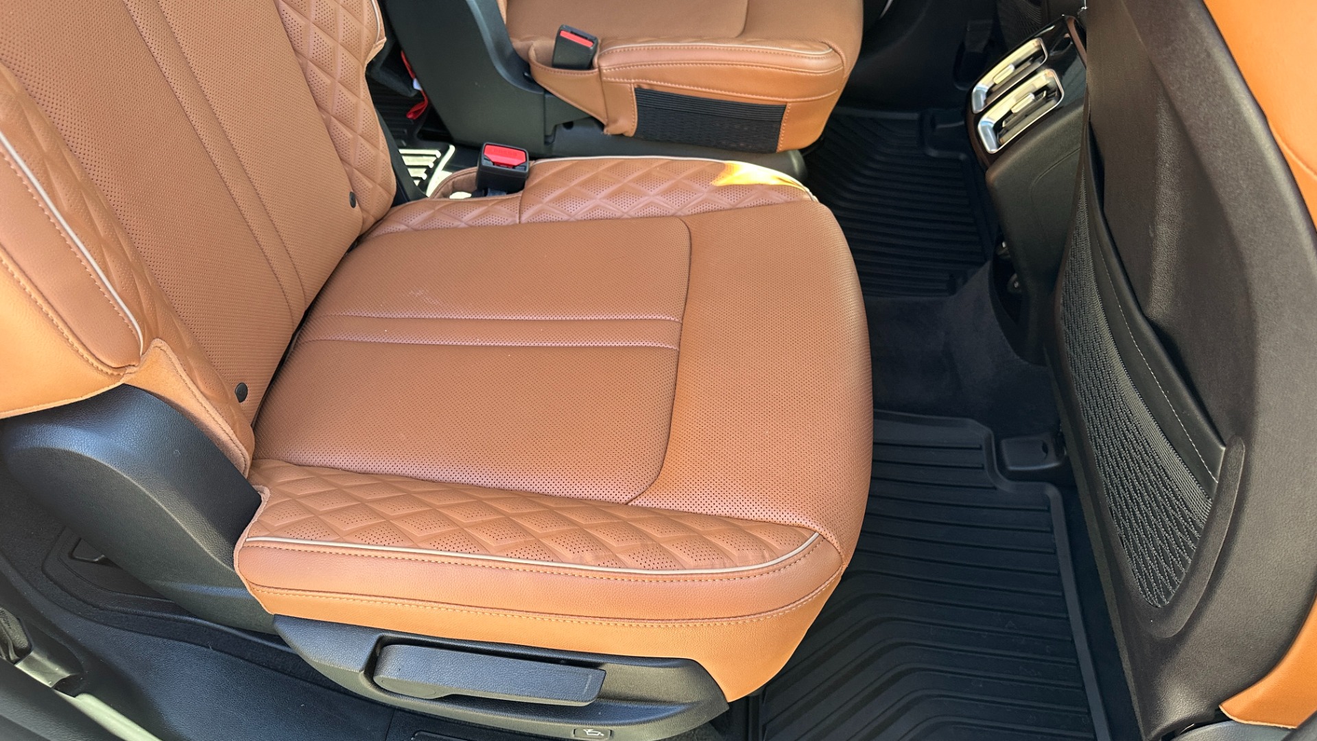 Used 2022 Kia Sorento X-Line SX Prestige / LOADED / LEATHER INTERIOR / ALL WHEEL DRIVE for sale Sold at Formula Imports in Charlotte NC 28227 33