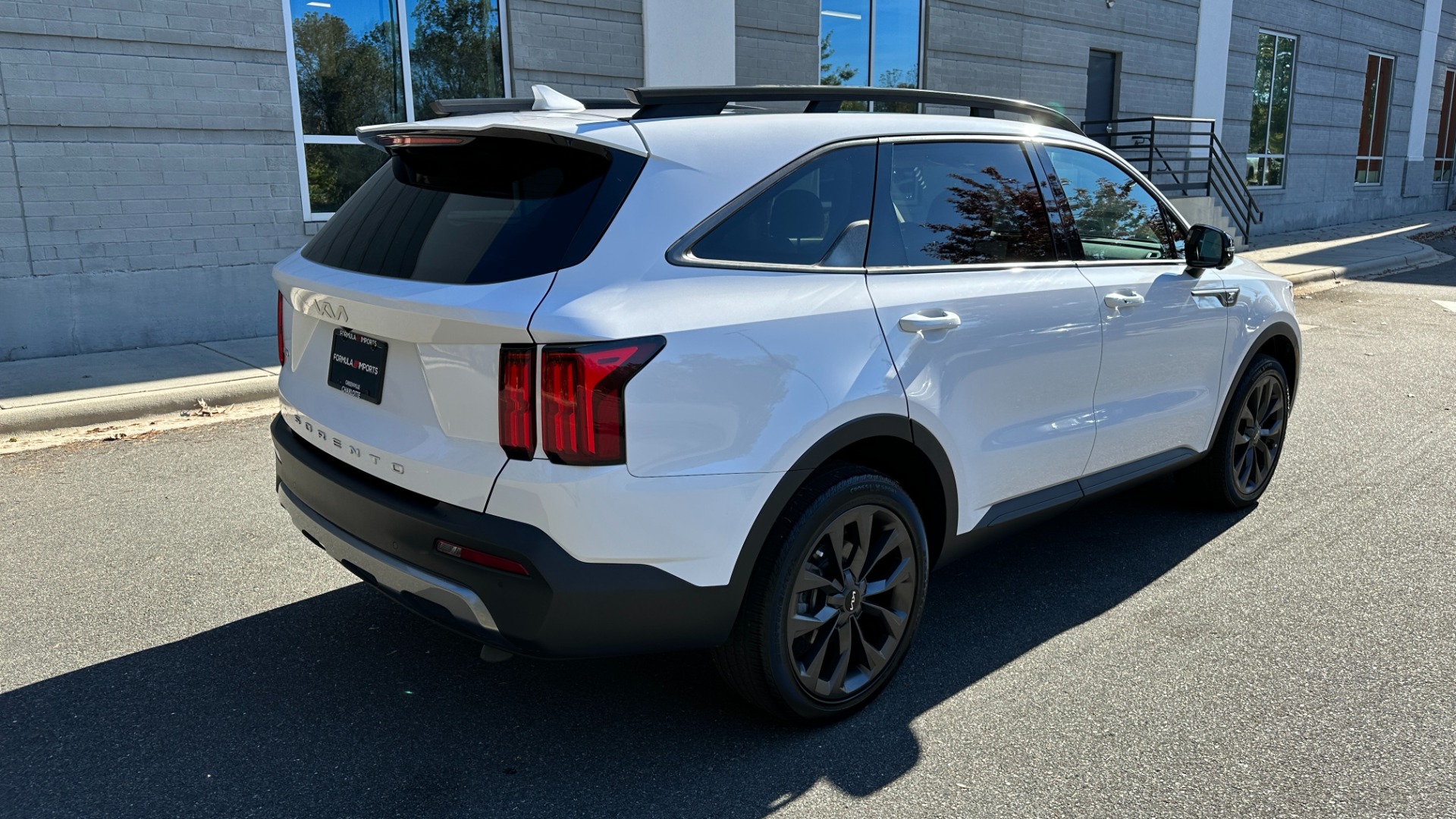 Used 2022 Kia Sorento X-Line SX Prestige / LOADED / LEATHER INTERIOR / ALL WHEEL DRIVE for sale Sold at Formula Imports in Charlotte NC 28227 4