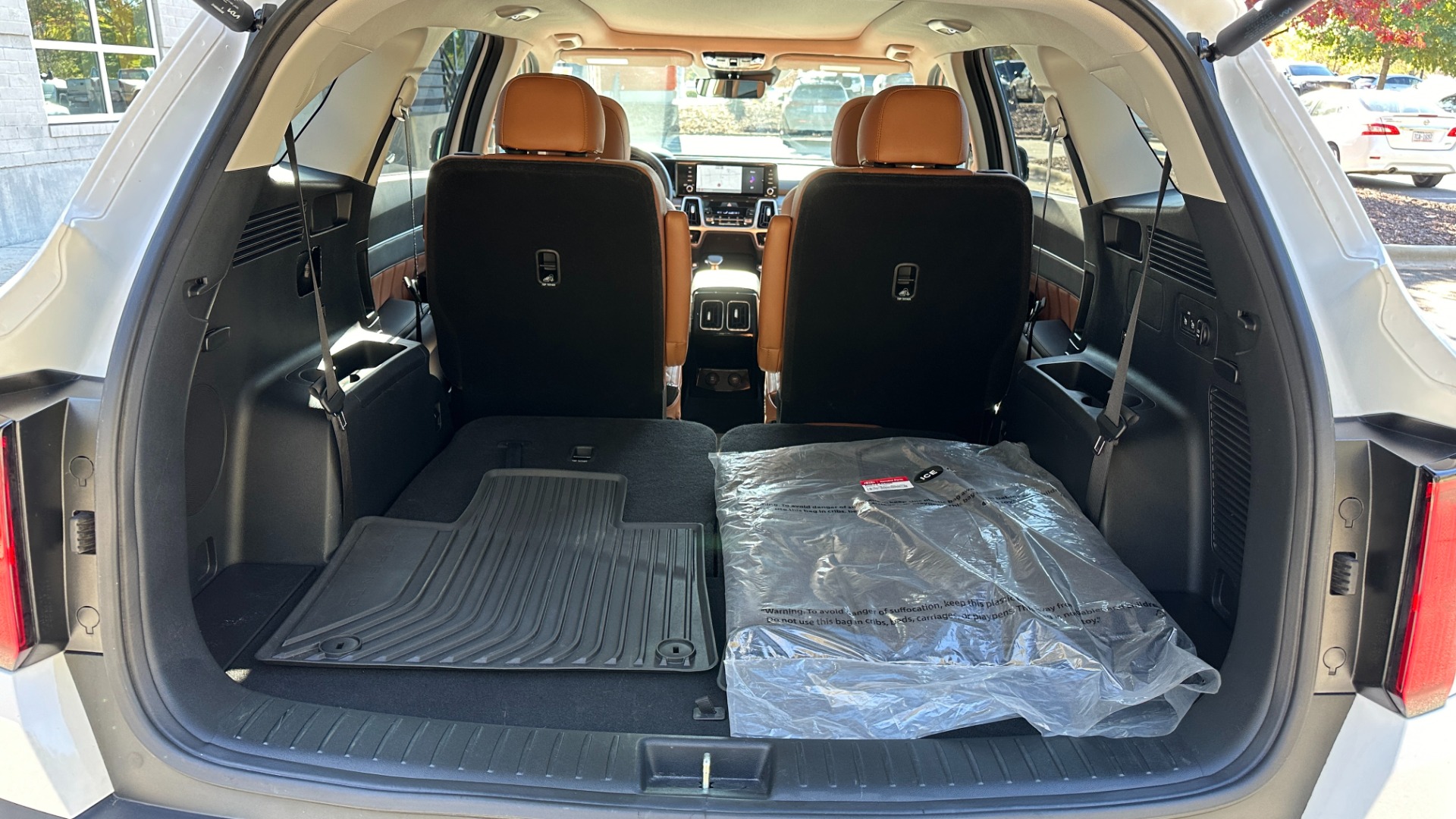 Used 2022 Kia Sorento X-Line SX Prestige / LOADED / LEATHER INTERIOR / ALL WHEEL DRIVE for sale Sold at Formula Imports in Charlotte NC 28227 41