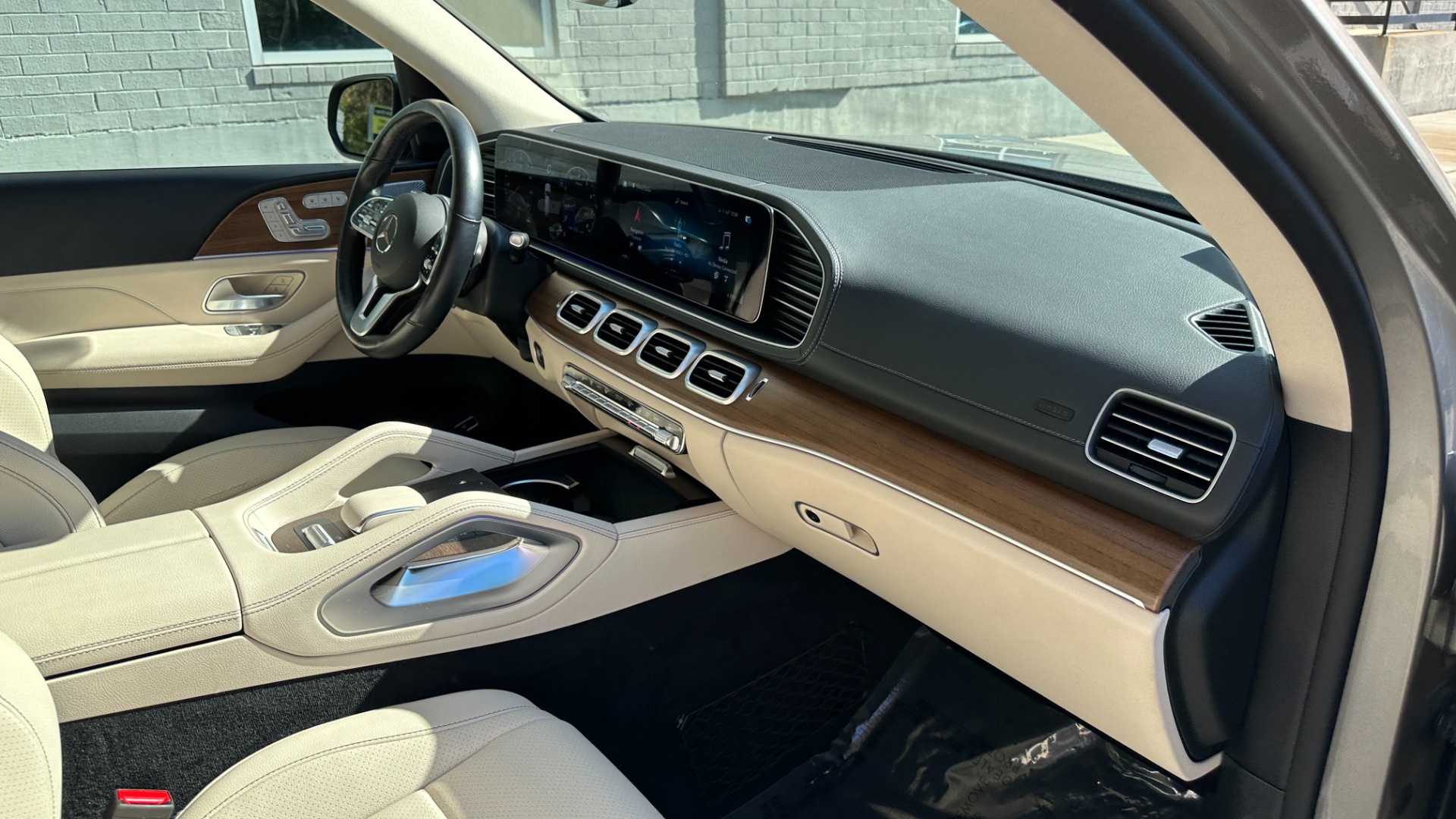 Used 2021 Mercedes-Benz GLS GLS 450 / DRIVER ASSISTANCE PKG / 21IN WHEELS / PANORAMIC ROOF for sale $58,999 at Formula Imports in Charlotte NC 28227 36