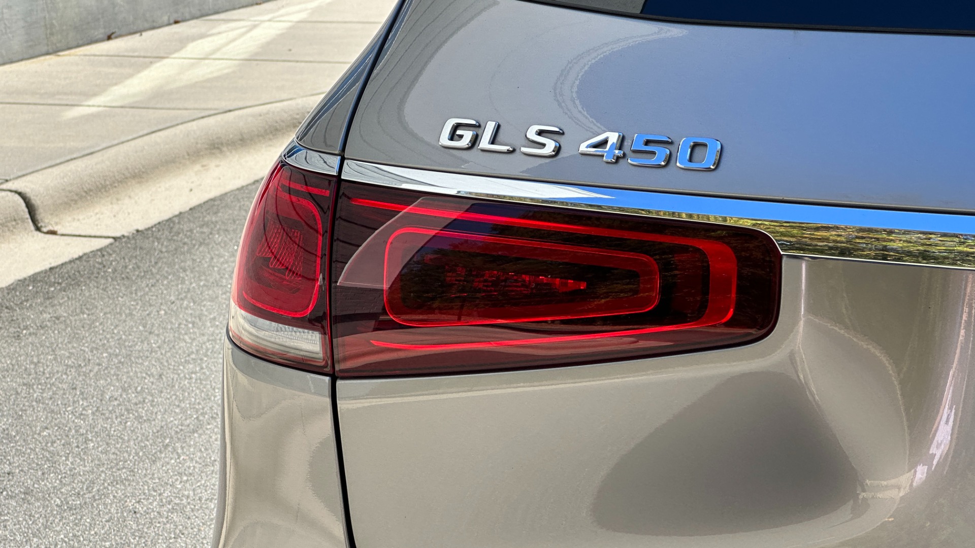 Used 2021 Mercedes-Benz GLS GLS 450 / DRIVER ASSISTANCE PKG / 21IN WHEELS / PANORAMIC ROOF for sale $58,999 at Formula Imports in Charlotte NC 28227 42