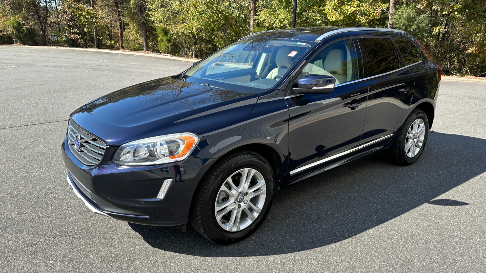 Used 2016 Volvo XC60 T5 Drive-E Premier / CONVENIENCE / PROXIMITY / BLIND SPOT for sale $20,900 at Formula Imports in Charlotte NC 28227 2