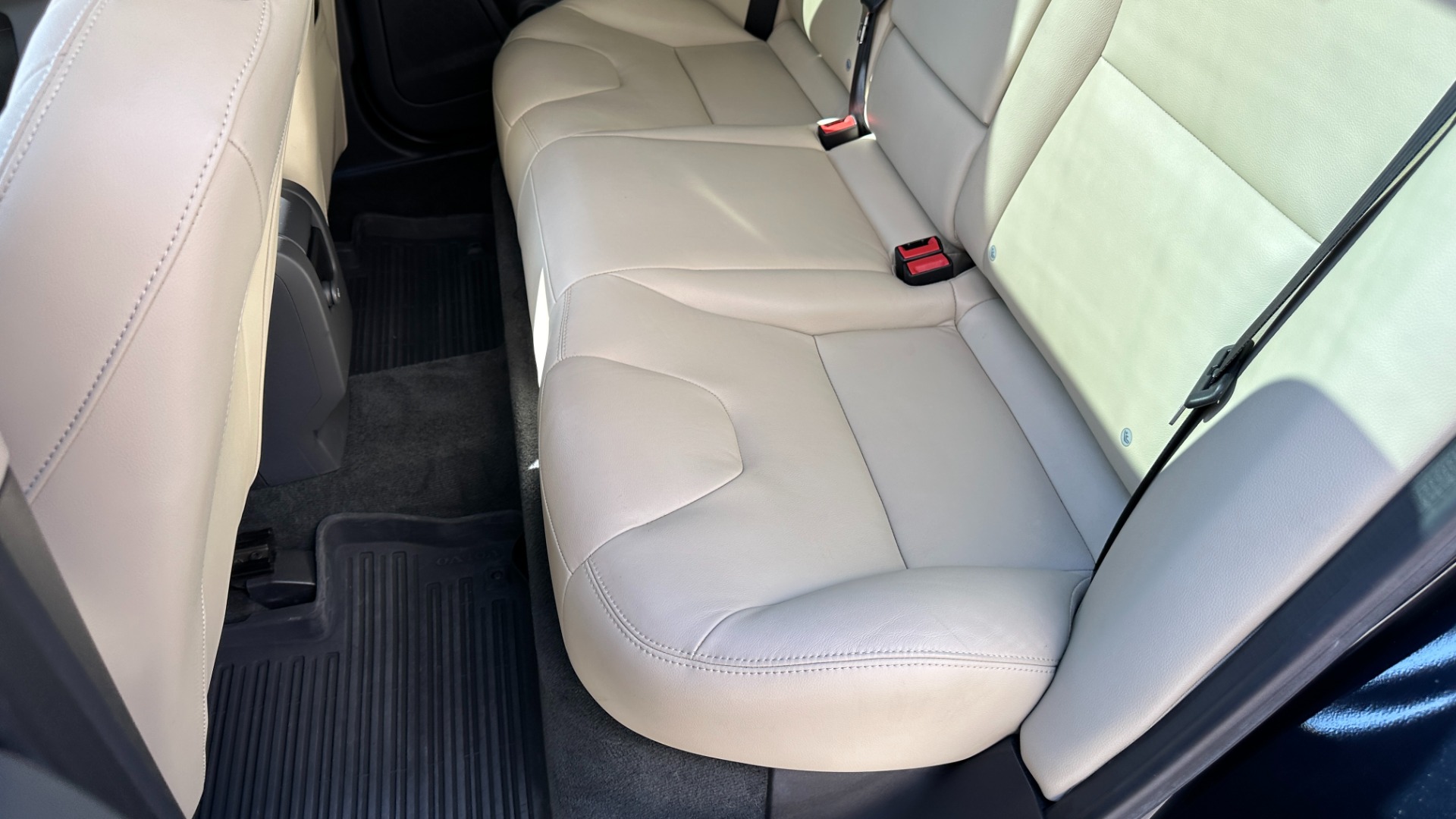 Used 2016 Volvo XC60 T5 Drive-E Premier / CONVENIENCE / PROXIMITY / BLIND SPOT for sale $20,900 at Formula Imports in Charlotte NC 28227 26