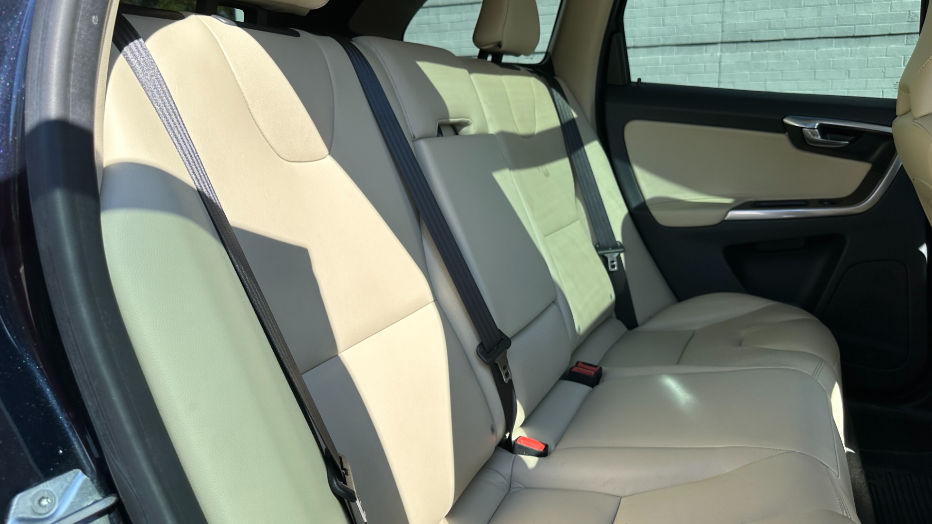 Used 2016 Volvo XC60 T5 Drive-E Premier / CONVENIENCE / PROXIMITY / BLIND SPOT for sale $20,900 at Formula Imports in Charlotte NC 28227 30