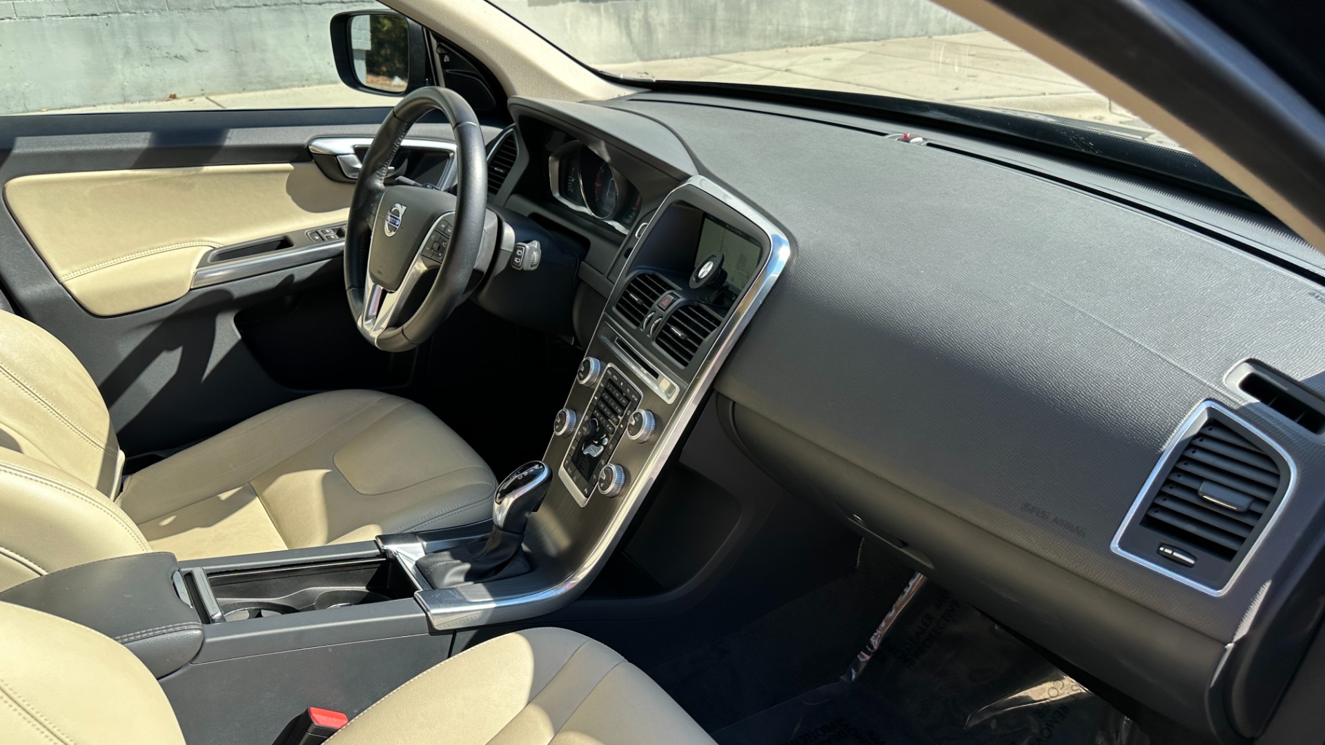 Used 2016 Volvo XC60 T5 Drive-E Premier / CONVENIENCE / PROXIMITY / BLIND SPOT for sale $20,900 at Formula Imports in Charlotte NC 28227 32