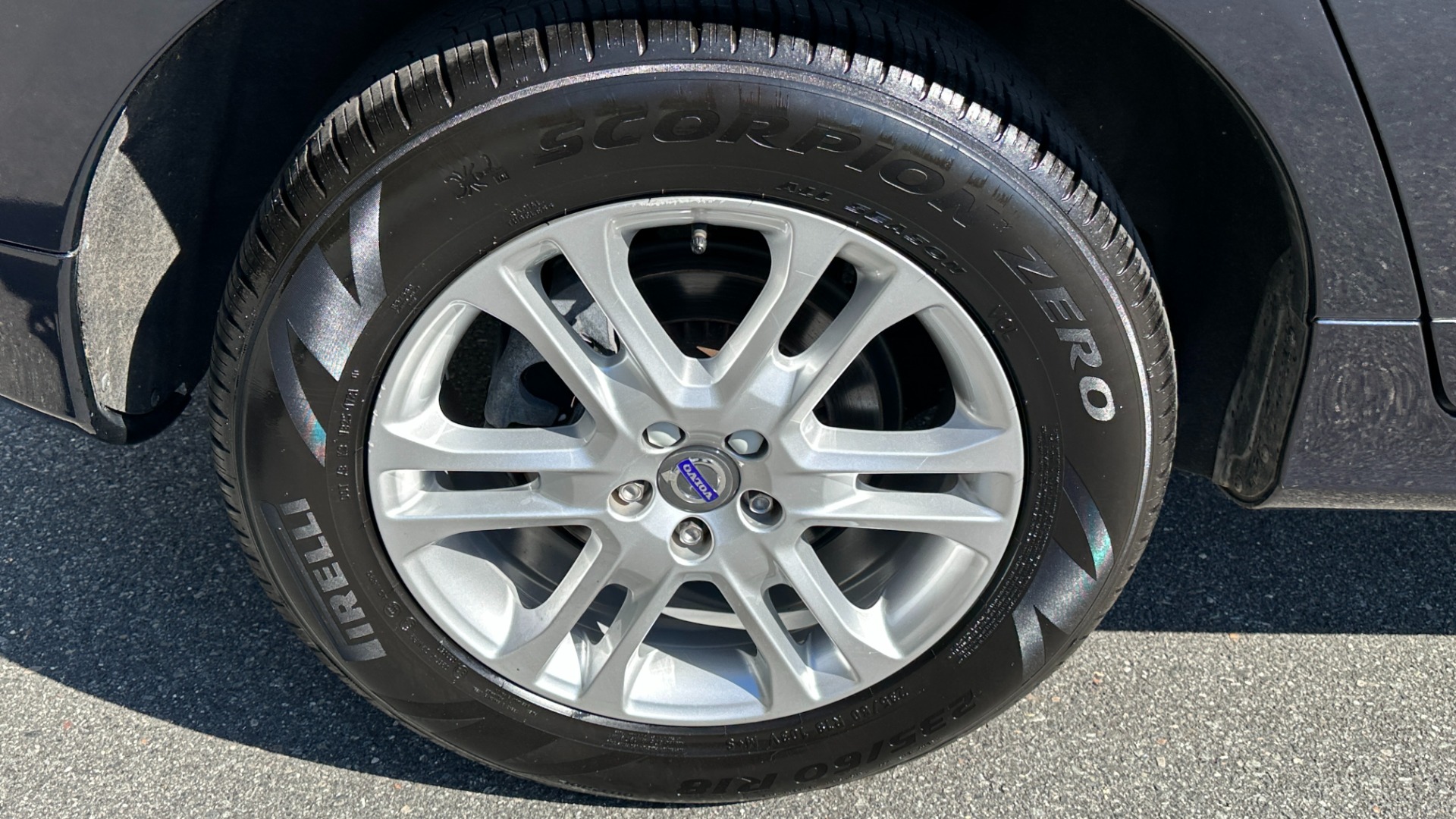 Used 2016 Volvo XC60 T5 Drive-E Premier / CONVENIENCE / PROXIMITY / BLIND SPOT for sale $20,900 at Formula Imports in Charlotte NC 28227 46