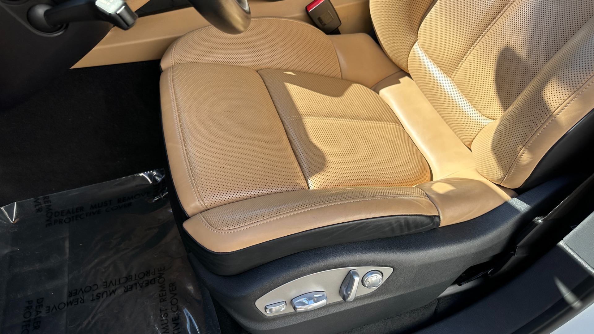 Used 2016 Porsche Cayenne S / PREMIUM / BOSE / KEYLESS ENTRY / STUNNING INTERIOR!! for sale $39,999 at Formula Imports in Charlotte NC 28227 14
