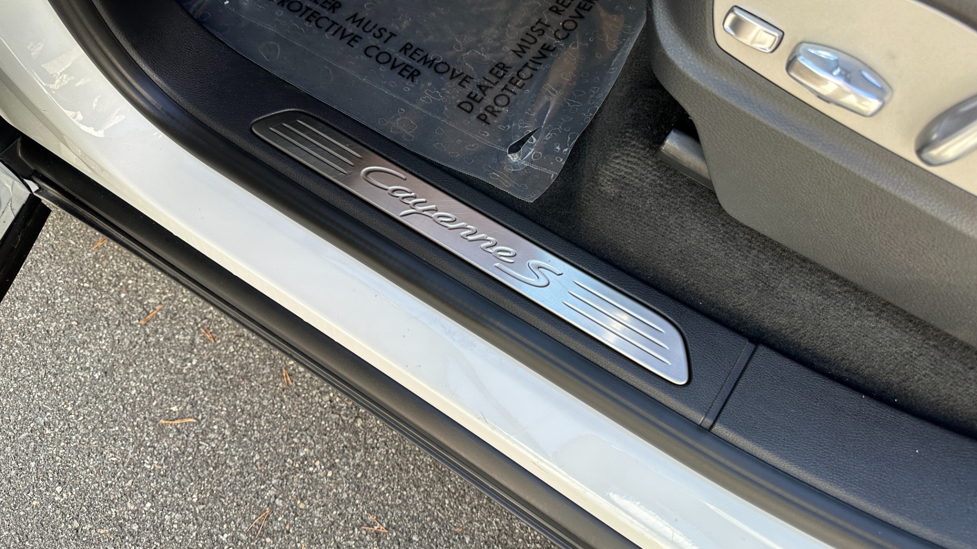 Used 2016 Porsche Cayenne S / PREMIUM / BOSE / KEYLESS ENTRY / STUNNING INTERIOR!! for sale $39,999 at Formula Imports in Charlotte NC 28227 15