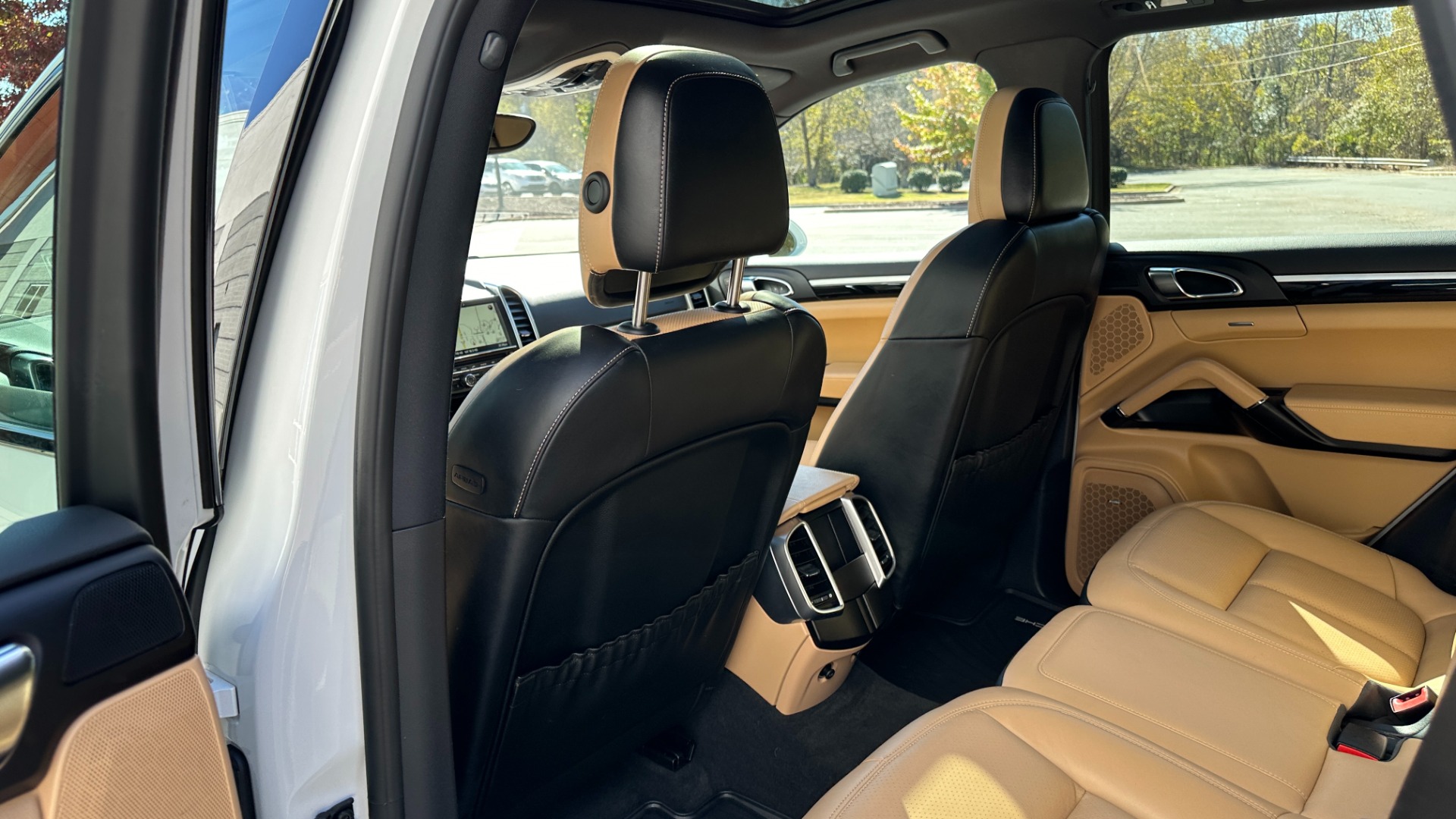 Used 2016 Porsche Cayenne S / PREMIUM / BOSE / KEYLESS ENTRY / STUNNING INTERIOR!! for sale $39,999 at Formula Imports in Charlotte NC 28227 26