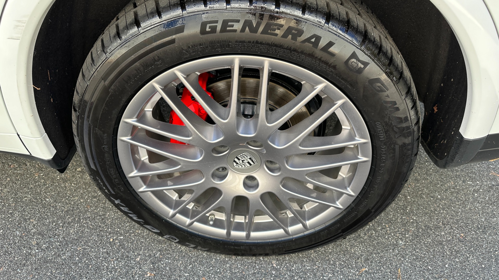 Used 2016 Porsche Cayenne S / PREMIUM / BOSE / KEYLESS ENTRY / STUNNING INTERIOR!! for sale $39,999 at Formula Imports in Charlotte NC 28227 52