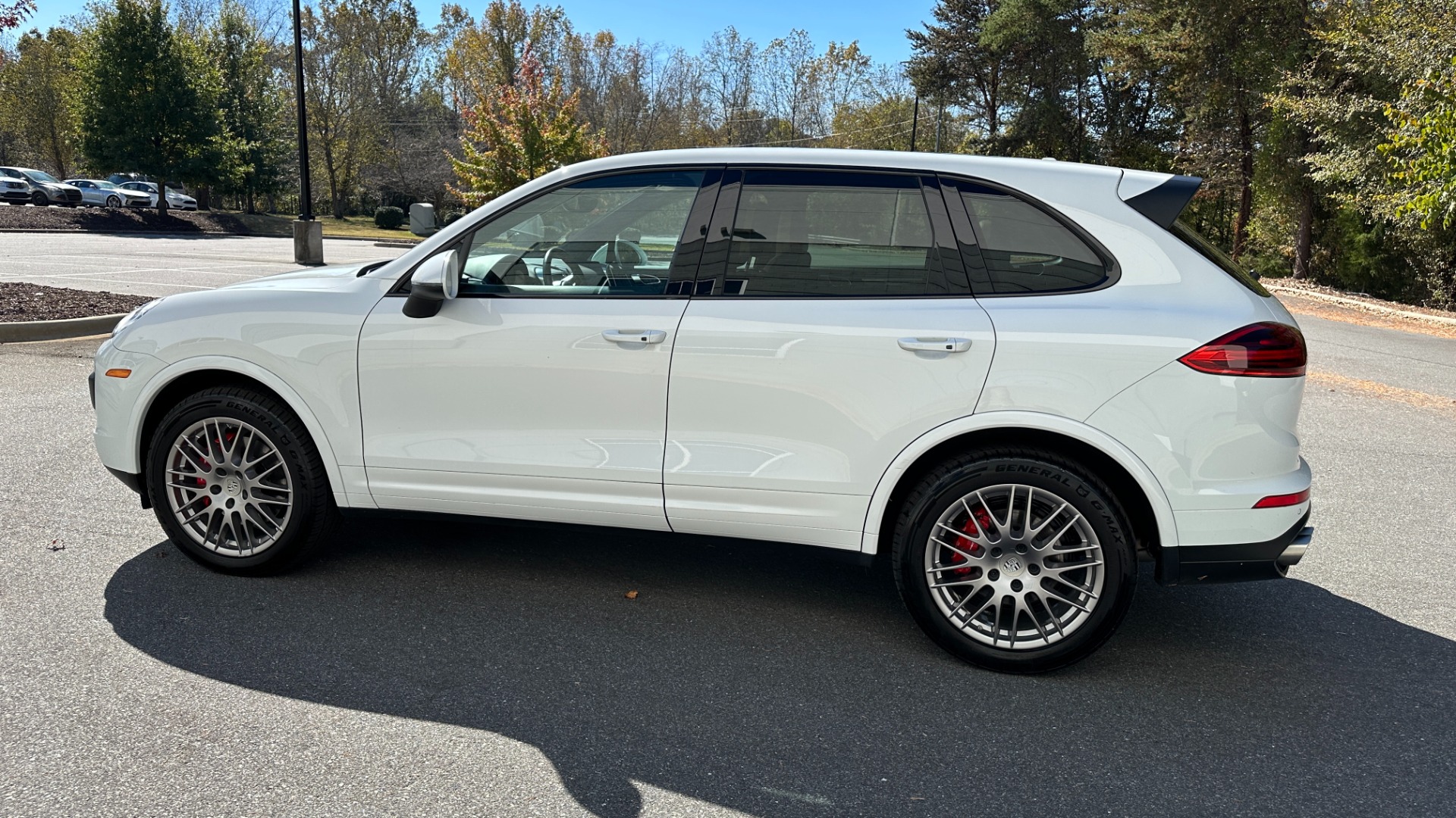 Used 2016 Porsche Cayenne S / PREMIUM / BOSE / KEYLESS ENTRY / STUNNING INTERIOR!! for sale $39,999 at Formula Imports in Charlotte NC 28227 6