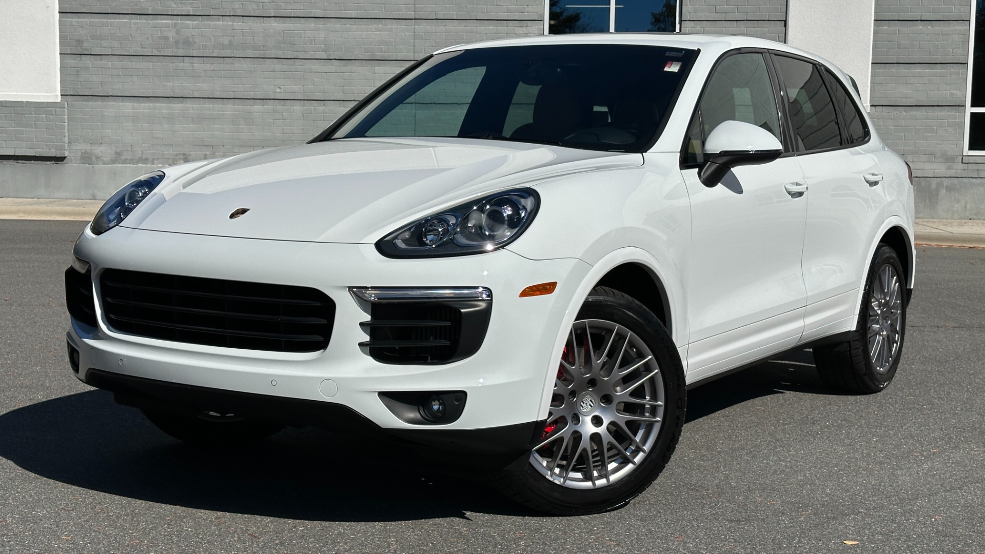 Used 2016 Porsche Cayenne S / PREMIUM / BOSE / KEYLESS ENTRY / STUNNING INTERIOR!! for sale $39,999 at Formula Imports in Charlotte NC 28227 1