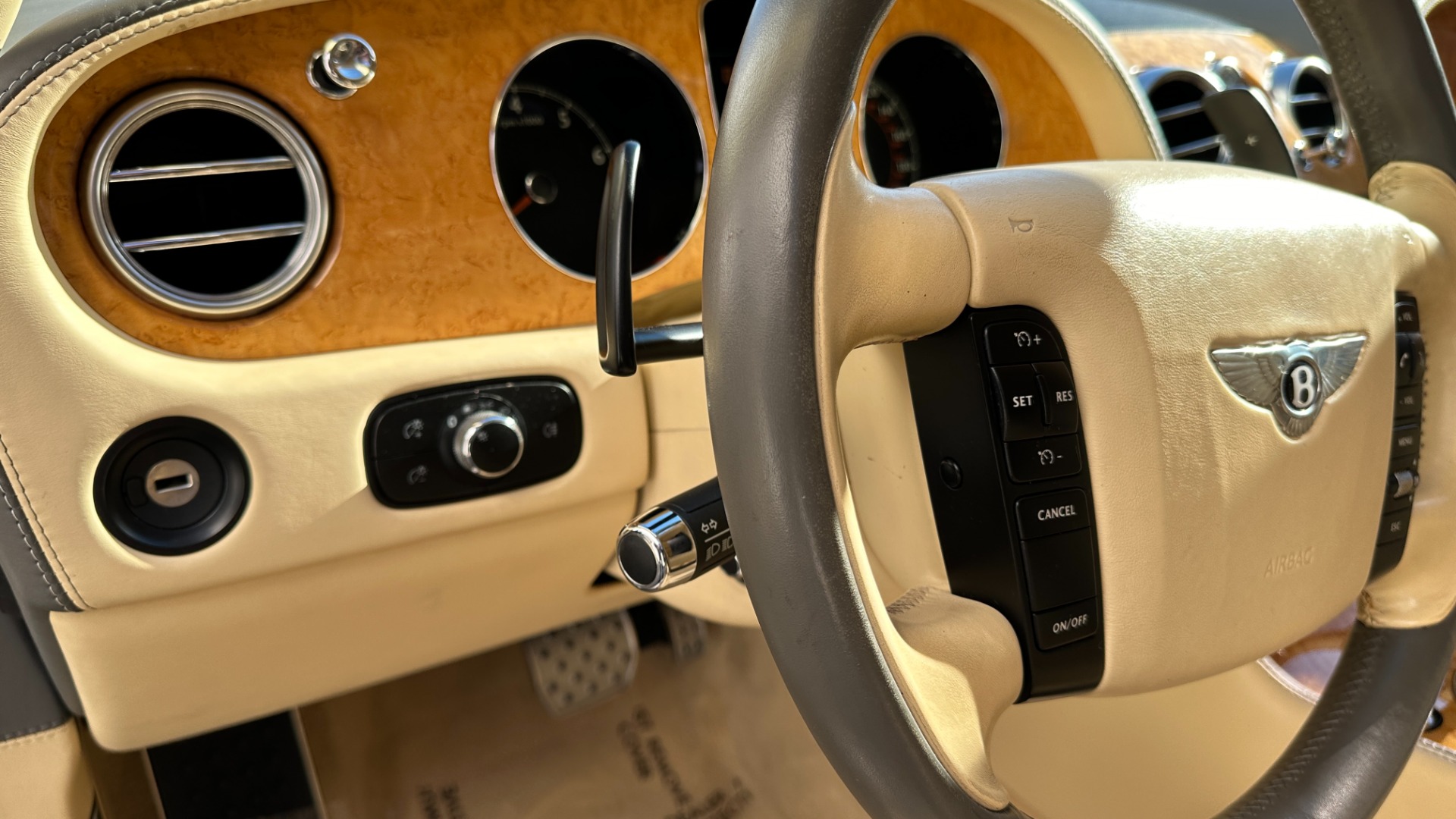 Used 2007 Bentley Continental Flying Spur W12 ENGINE / MASSAGE / LAMBSKIN RUGS / AMAZING CONDITION for sale Sold at Formula Imports in Charlotte NC 28227 19