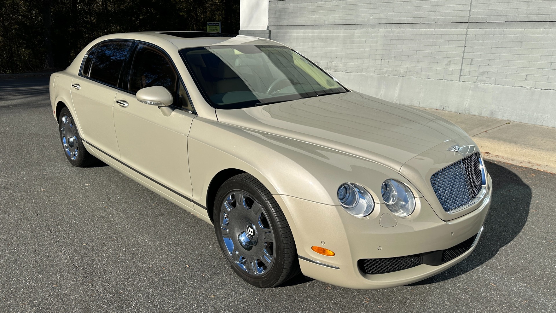 Used 2007 Bentley Continental Flying Spur W12 ENGINE / MASSAGE / LAMBSKIN RUGS / AMAZING CONDITION for sale Sold at Formula Imports in Charlotte NC 28227 2