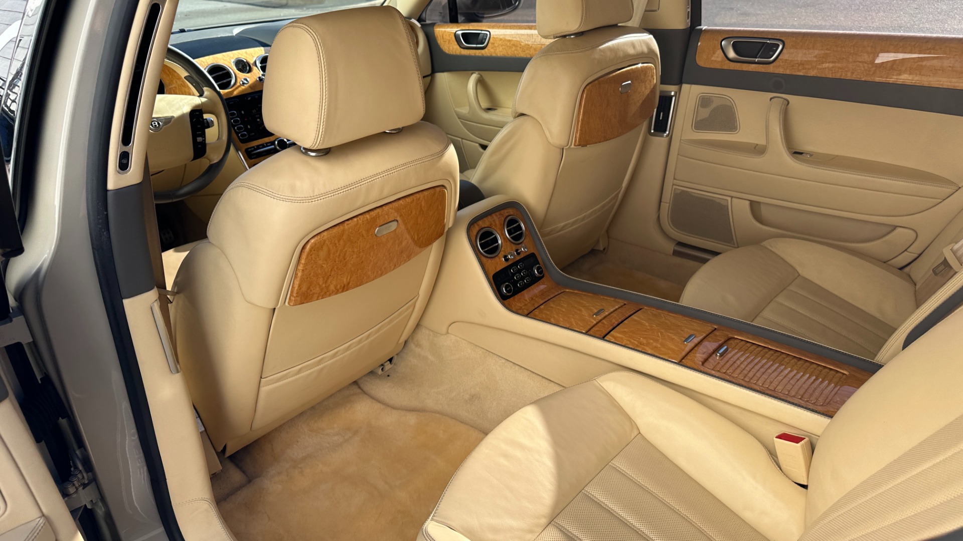 Used 2007 Bentley Continental Flying Spur W12 ENGINE / MASSAGE / LAMBSKIN RUGS / AMAZING CONDITION for sale Sold at Formula Imports in Charlotte NC 28227 28