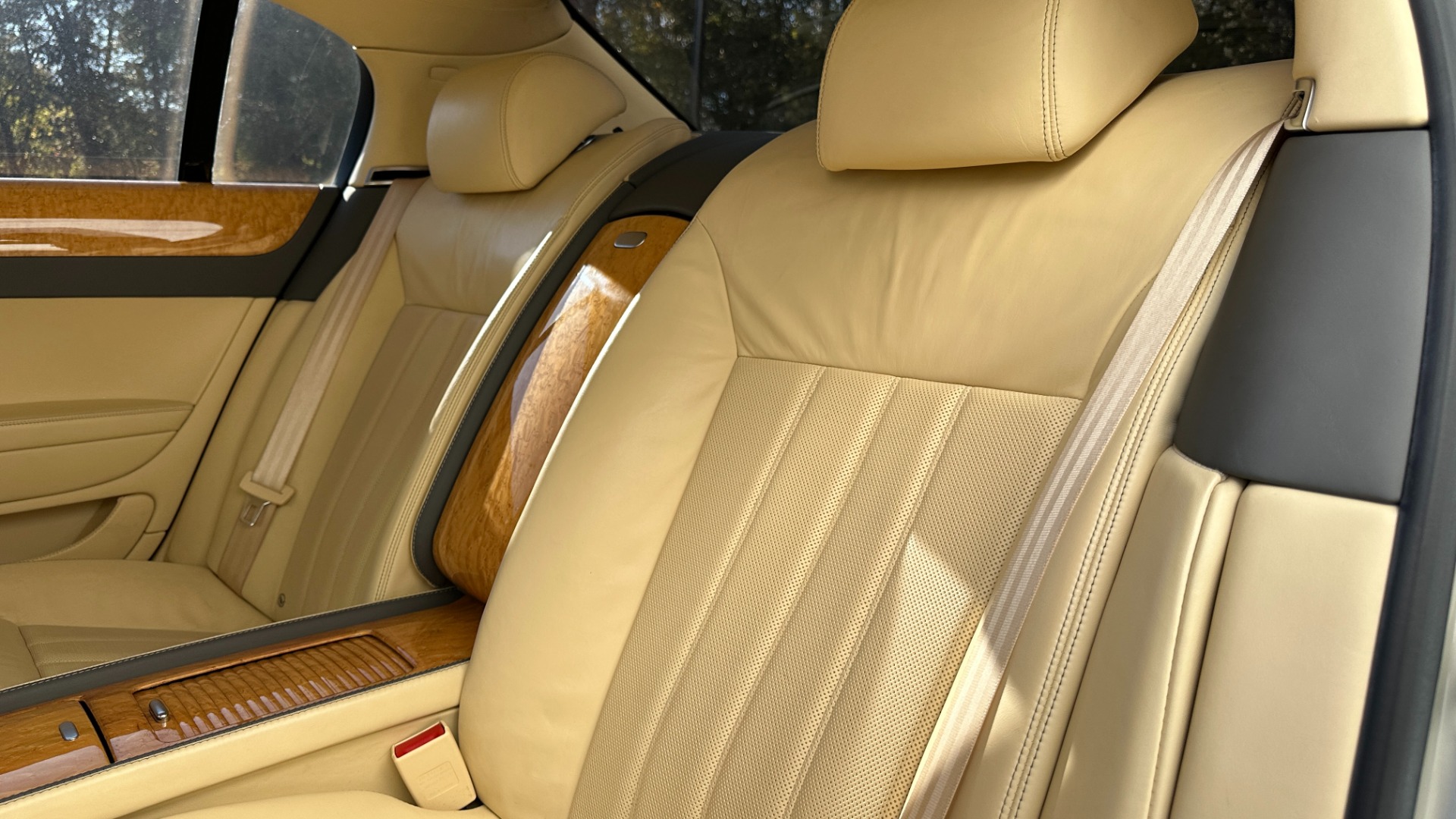 Used 2007 Bentley Continental Flying Spur W12 ENGINE / MASSAGE / LAMBSKIN RUGS / AMAZING CONDITION for sale Sold at Formula Imports in Charlotte NC 28227 30