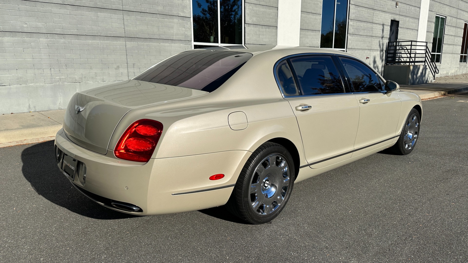Used 2007 Bentley Continental Flying Spur W12 ENGINE / MASSAGE / LAMBSKIN RUGS / AMAZING CONDITION for sale Sold at Formula Imports in Charlotte NC 28227 4