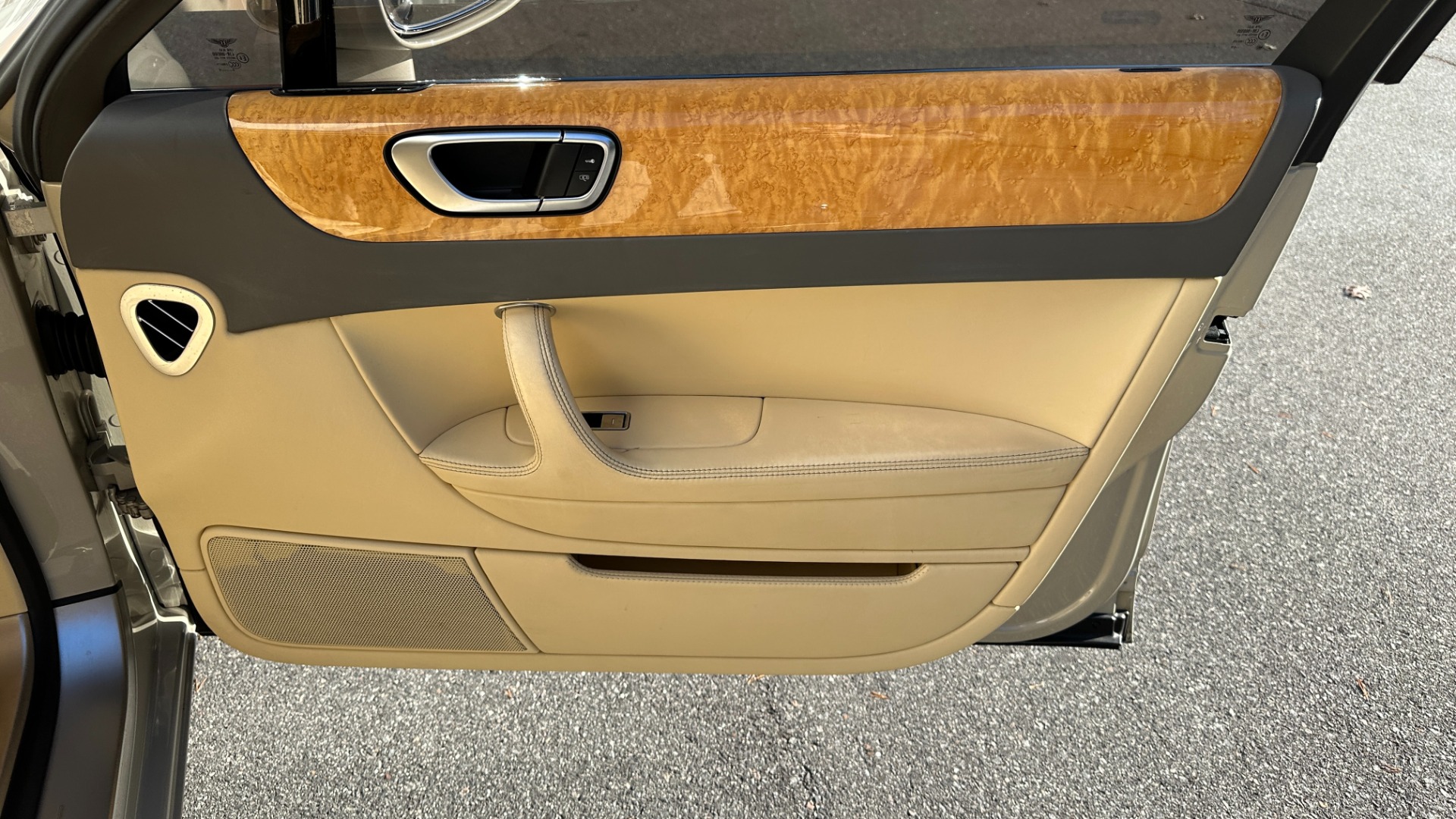 Used 2007 Bentley Continental Flying Spur W12 ENGINE / MASSAGE / LAMBSKIN RUGS / AMAZING CONDITION for sale Sold at Formula Imports in Charlotte NC 28227 45