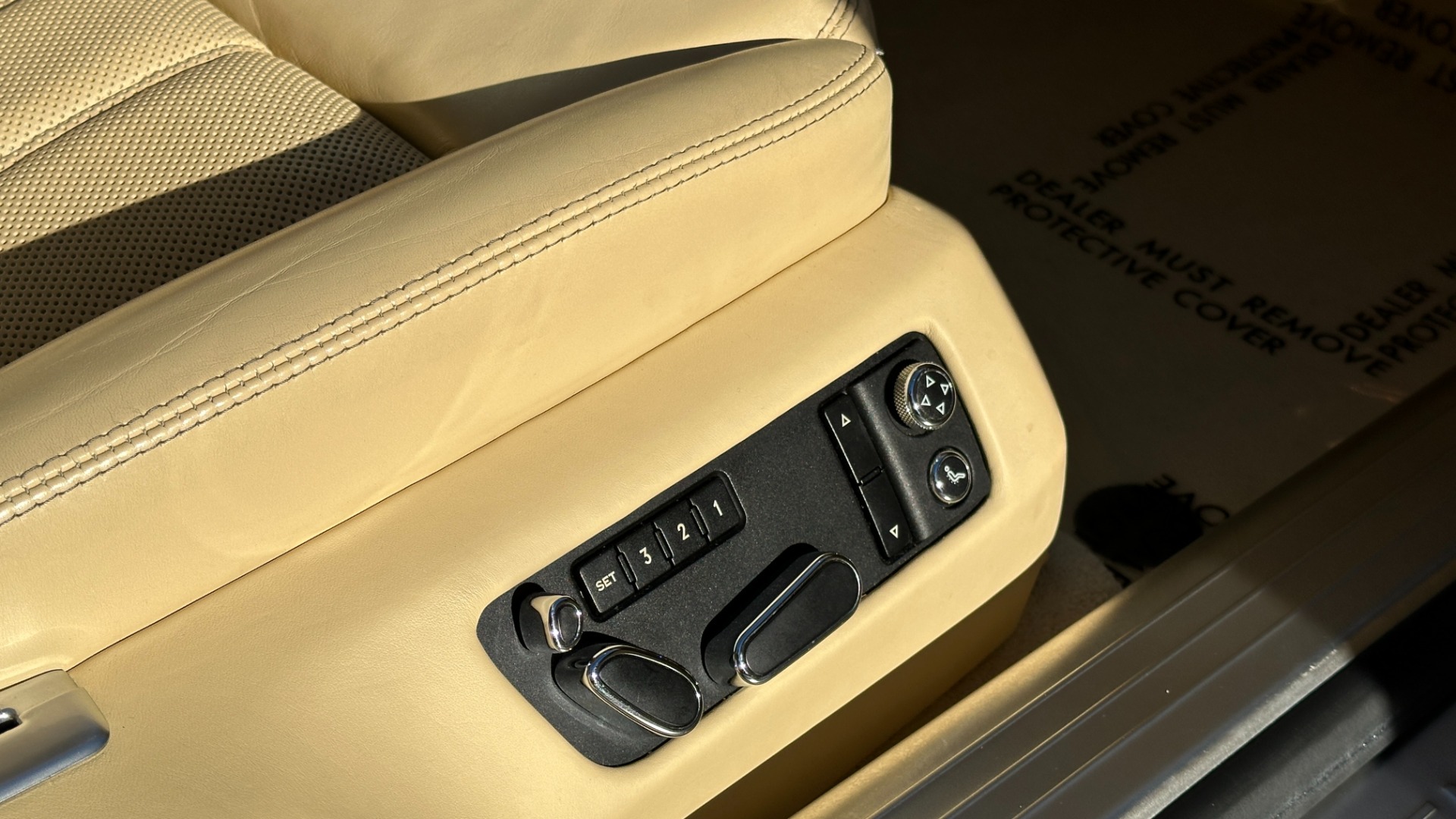 Used 2007 Bentley Continental Flying Spur W12 ENGINE / MASSAGE / LAMBSKIN RUGS / AMAZING CONDITION for sale Sold at Formula Imports in Charlotte NC 28227 47