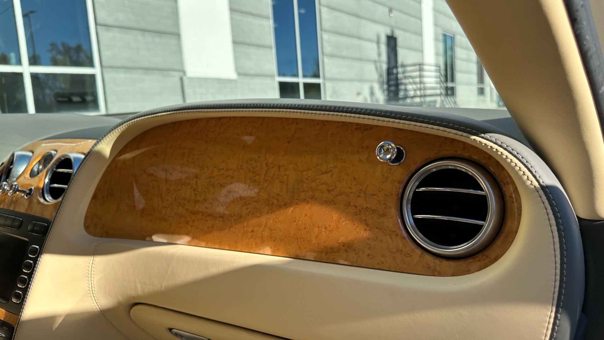 Used 2007 Bentley Continental Flying Spur W12 ENGINE / MASSAGE / LAMBSKIN RUGS / AMAZING CONDITION for sale Sold at Formula Imports in Charlotte NC 28227 50