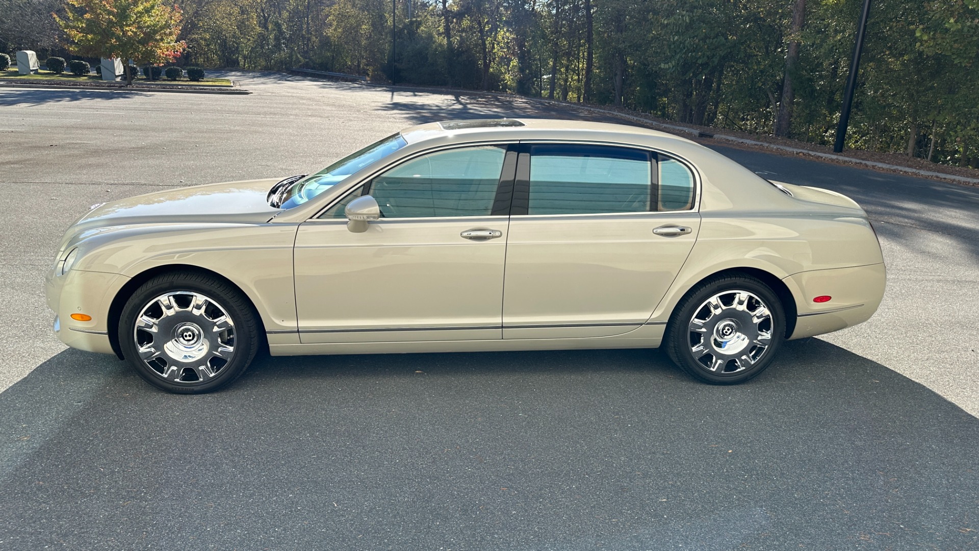 Used 2007 Bentley Continental Flying Spur W12 ENGINE / MASSAGE / LAMBSKIN RUGS / AMAZING CONDITION for sale Sold at Formula Imports in Charlotte NC 28227 6