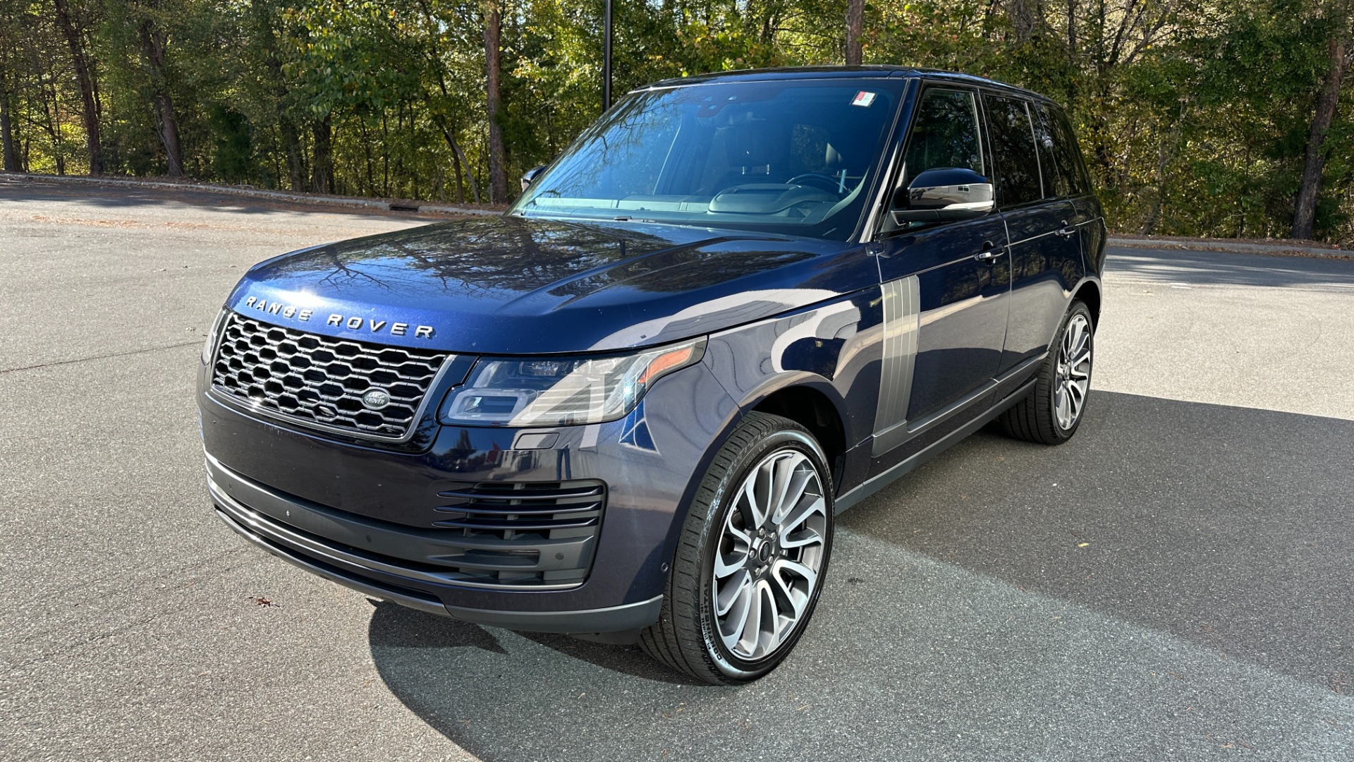 Used 2018 Land Rover Range Rover VISION ASSIST / 22 WAY MASSAGE SEATS / MERIDIAN SOUND / REAR ENTERTAINMENT for sale $41,999 at Formula Imports in Charlotte NC 28227 2