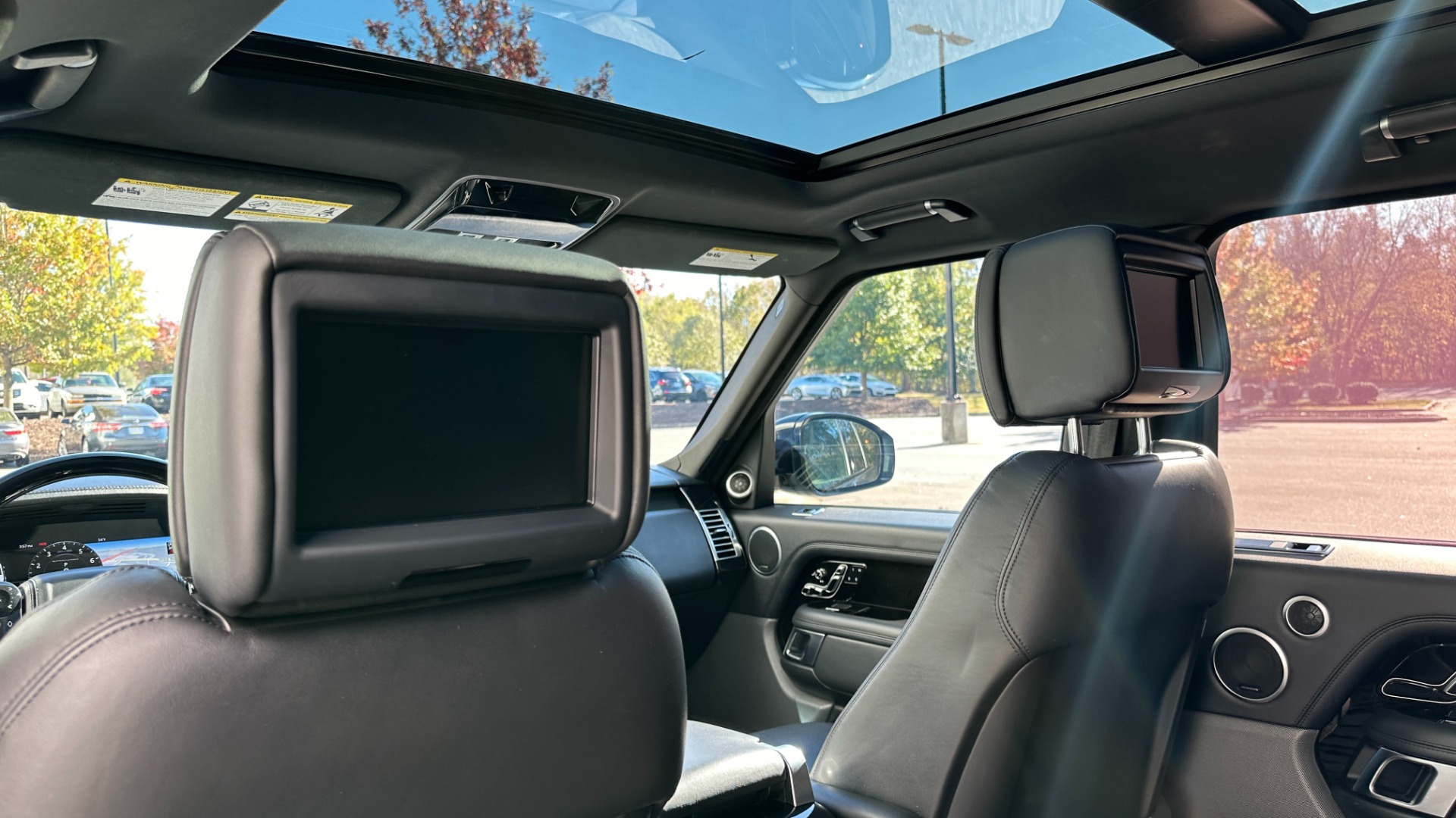 Used 2018 Land Rover Range Rover VISION ASSIST / 22 WAY MASSAGE SEATS / MERIDIAN SOUND / REAR ENTERTAINMENT for sale Sold at Formula Imports in Charlotte NC 28227 24