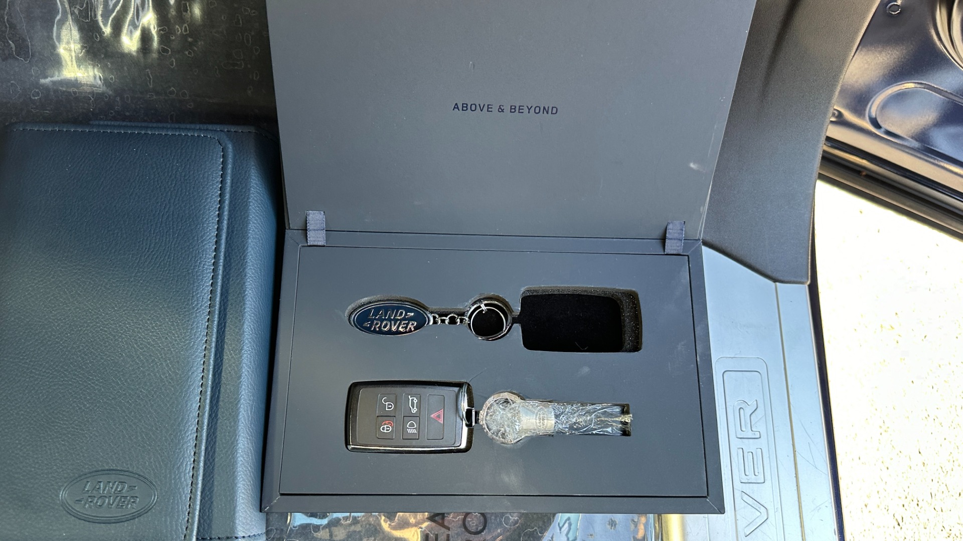 Used 2018 Land Rover Range Rover VISION ASSIST / 22 WAY MASSAGE SEATS / MERIDIAN SOUND / REAR ENTERTAINMENT for sale $41,999 at Formula Imports in Charlotte NC 28227 37