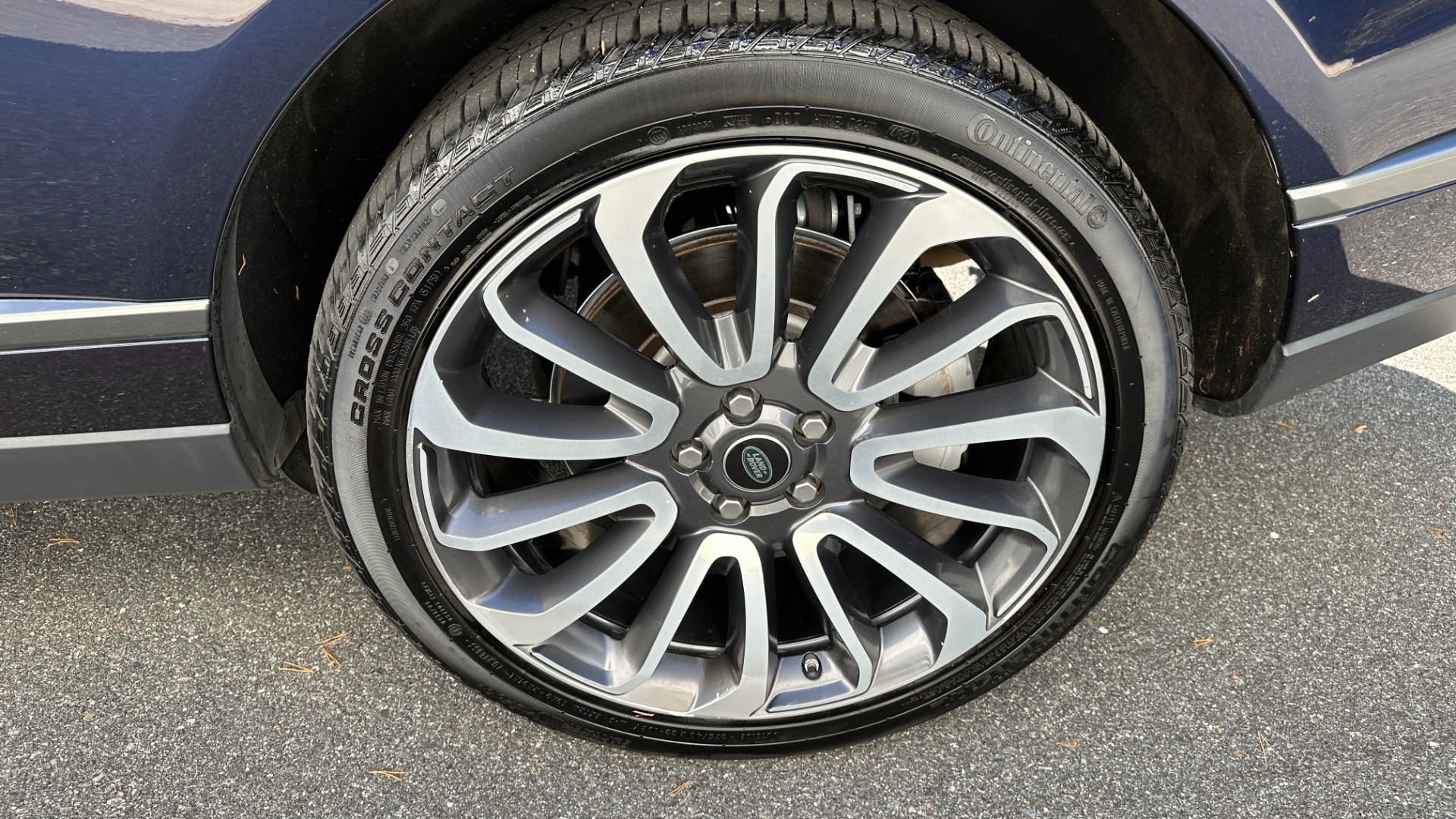 Used 2018 Land Rover Range Rover VISION ASSIST / 22 WAY MASSAGE SEATS / MERIDIAN SOUND / REAR ENTERTAINMENT for sale $41,999 at Formula Imports in Charlotte NC 28227 45