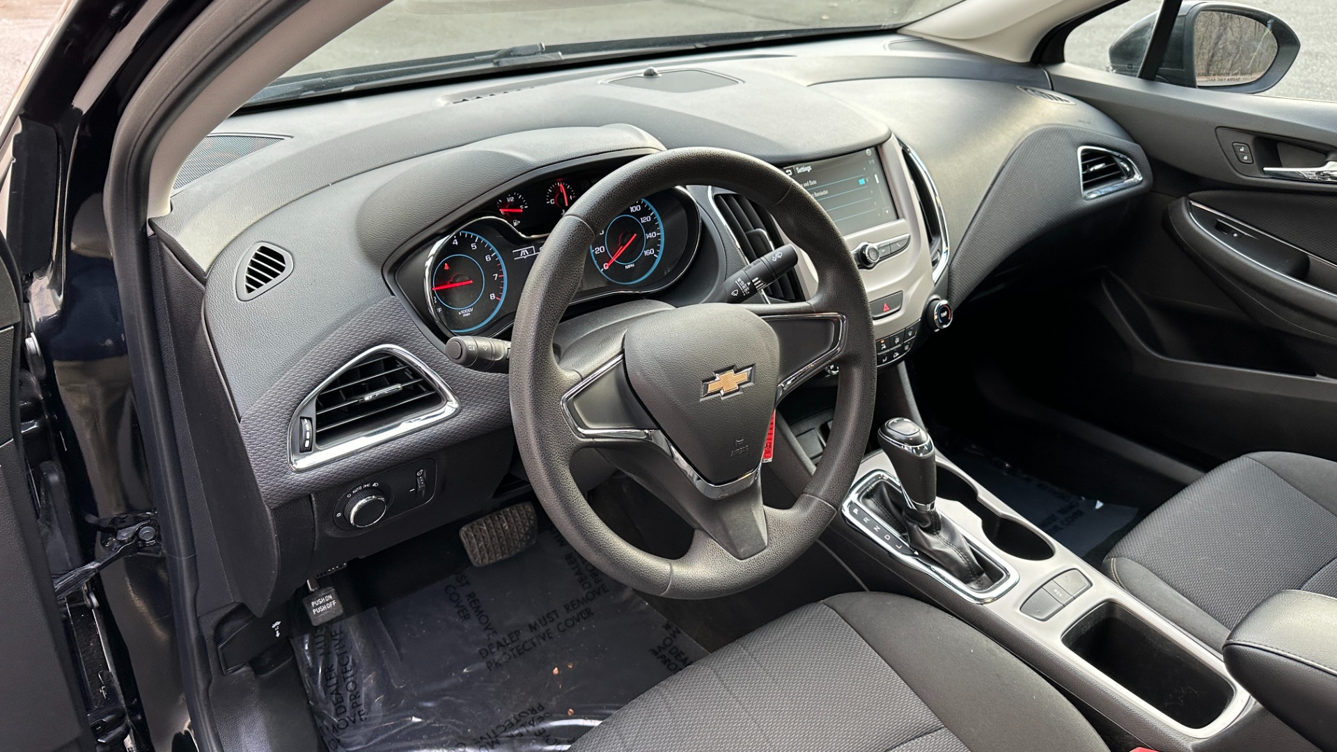 Used 2018 Chevrolet Cruze LS for sale Sold at Formula Imports in Charlotte NC 28227 11