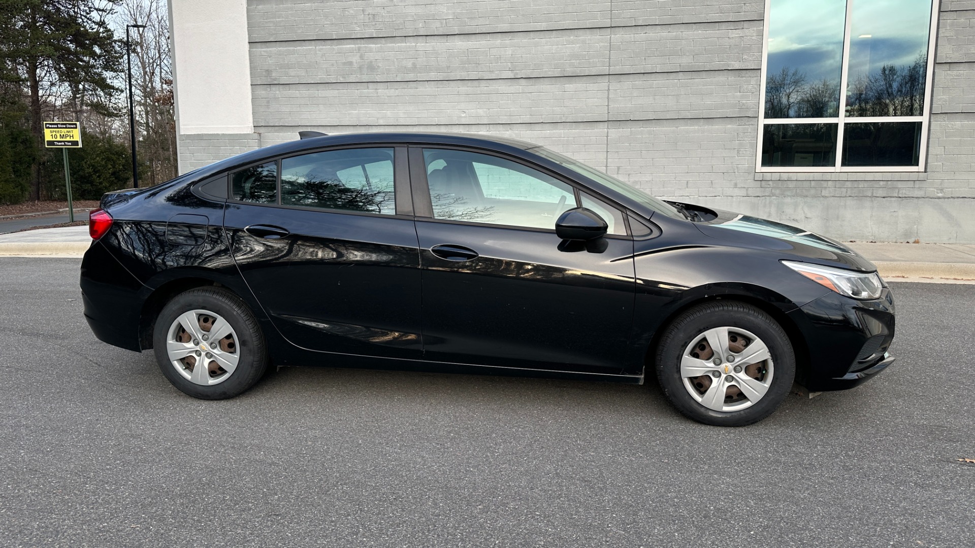 Used 2018 Chevrolet Cruze LS for sale Sold at Formula Imports in Charlotte NC 28227 3