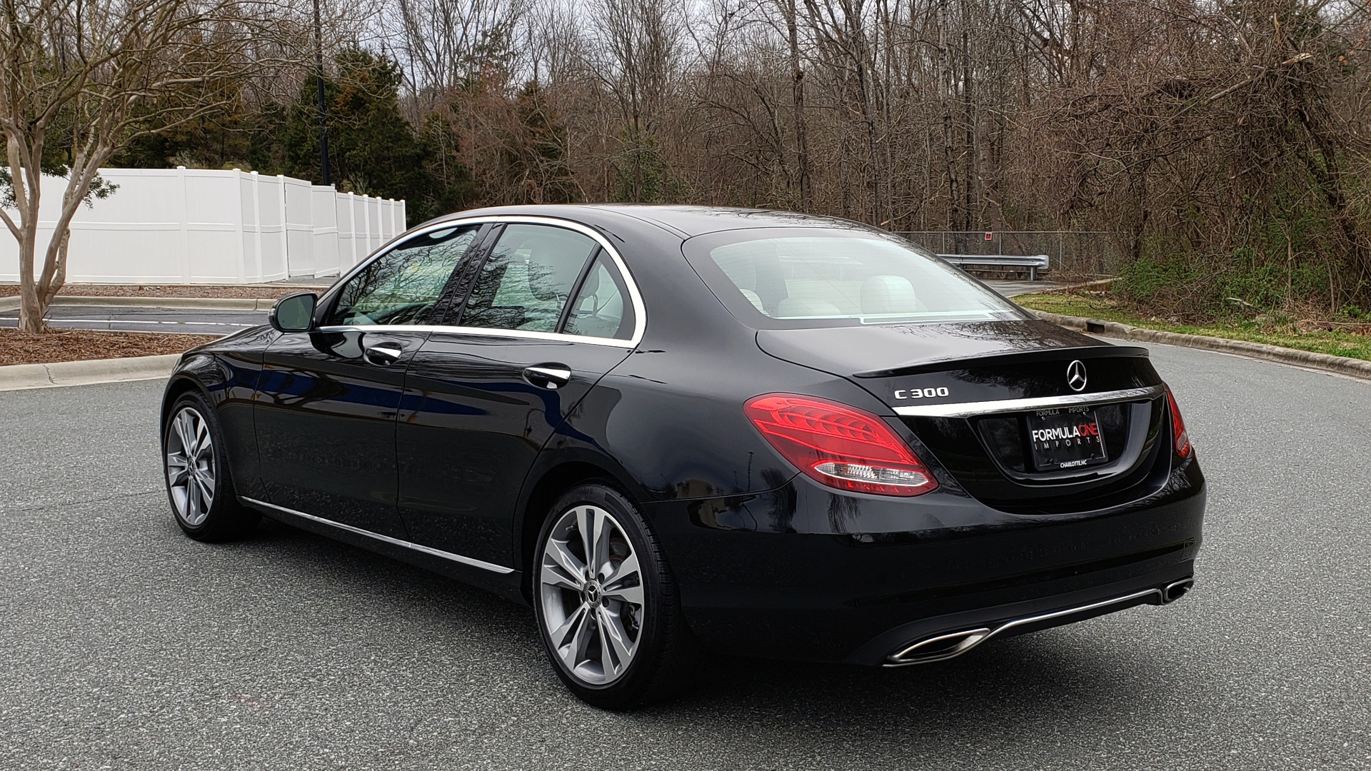 Used 2017 Mercedes-Benz C-CLASS C 300 PREMIUM / HTD STS / SUNROOF / REARVIEW for sale Sold at Formula Imports in Charlotte NC 28227 4