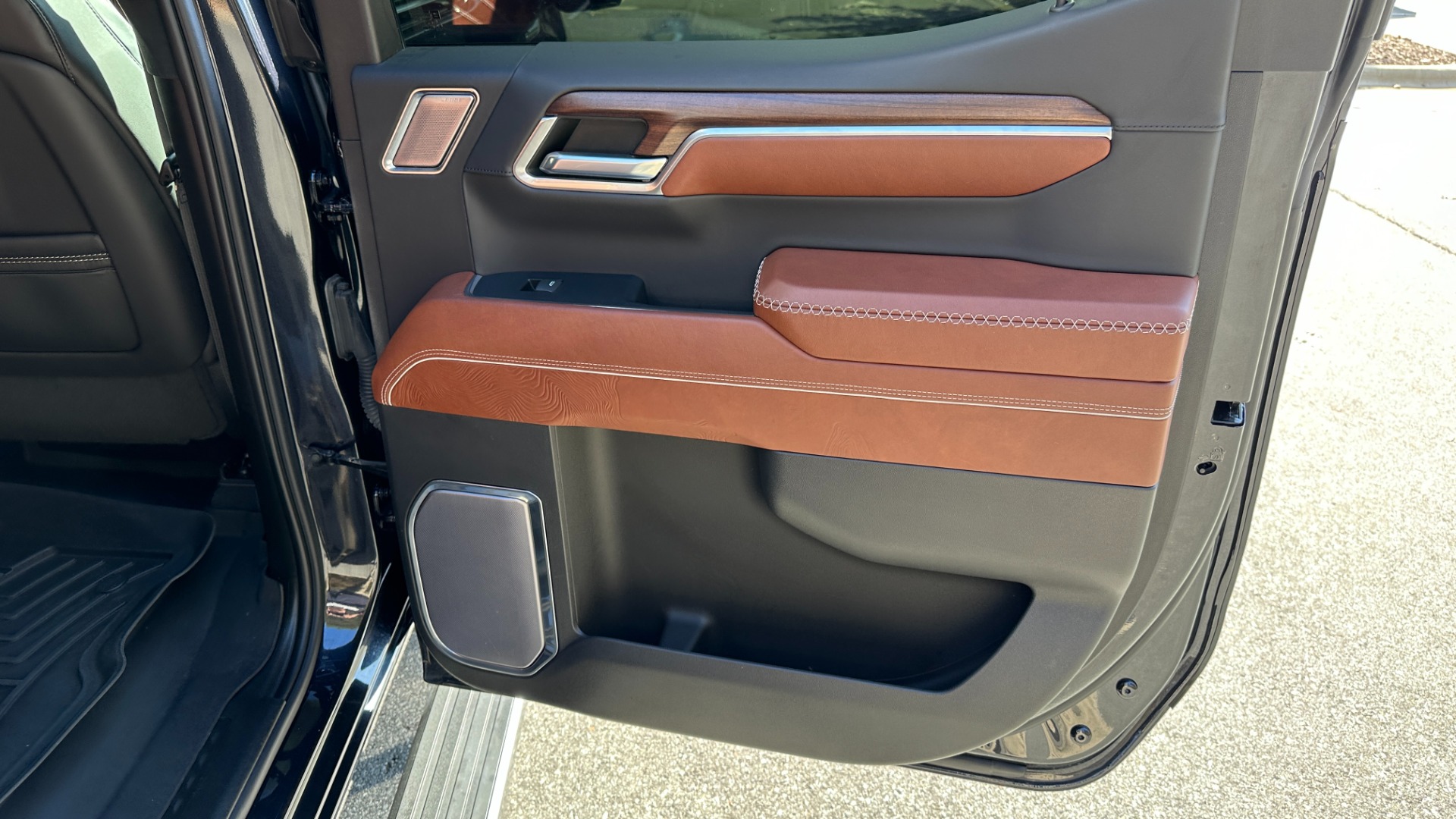 Used 2023 GMC Sierra 1500 Denali Ultimate // 6.2 // SUNROOF // KICKER for sale Sold at Formula Imports in Charlotte NC 28227 36