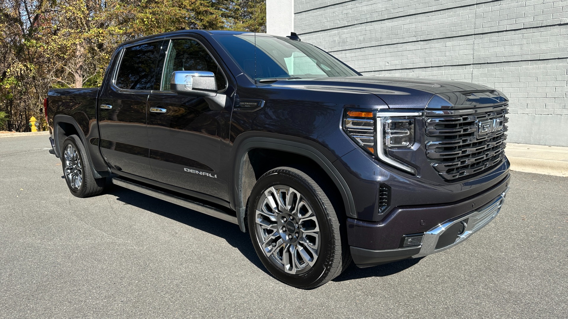 Used 2023 GMC Sierra 1500 Denali Ultimate // 6.2 // SUNROOF // KICKER for sale Sold at Formula Imports in Charlotte NC 28227 5