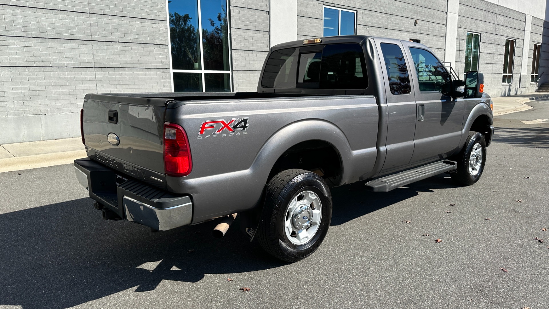 Used 2012 Ford Super Duty F-250 SRW XLT / 6.2L V8 4WD / FX4 OFFROAD / CLOTH / EXT CAB for sale Sold at Formula Imports in Charlotte NC 28227 7
