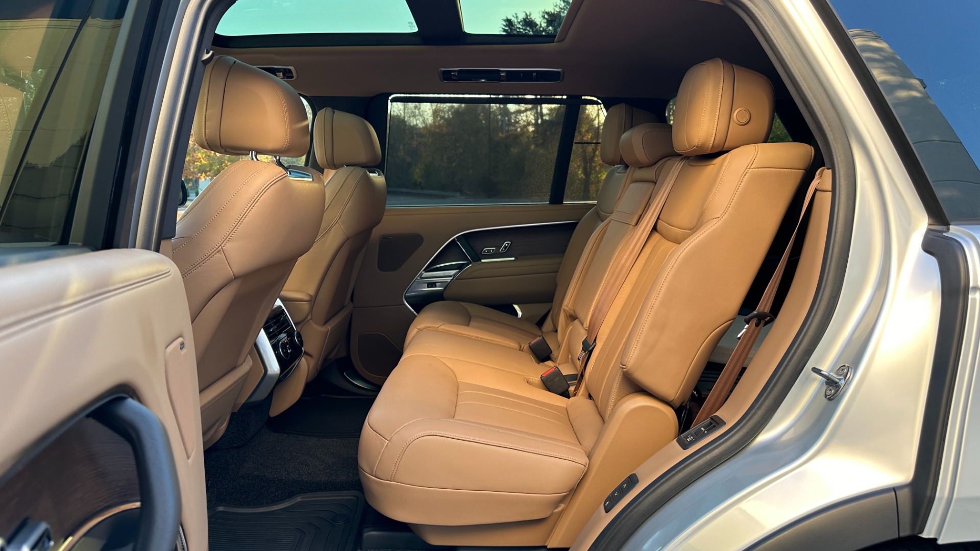 Used 2023 Land Rover Range Rover SE SHADOW EXT // MASSAGE // 3RD ROW // 22IN WHEELS for sale $155,000 at Formula Imports in Charlotte NC 28227 20