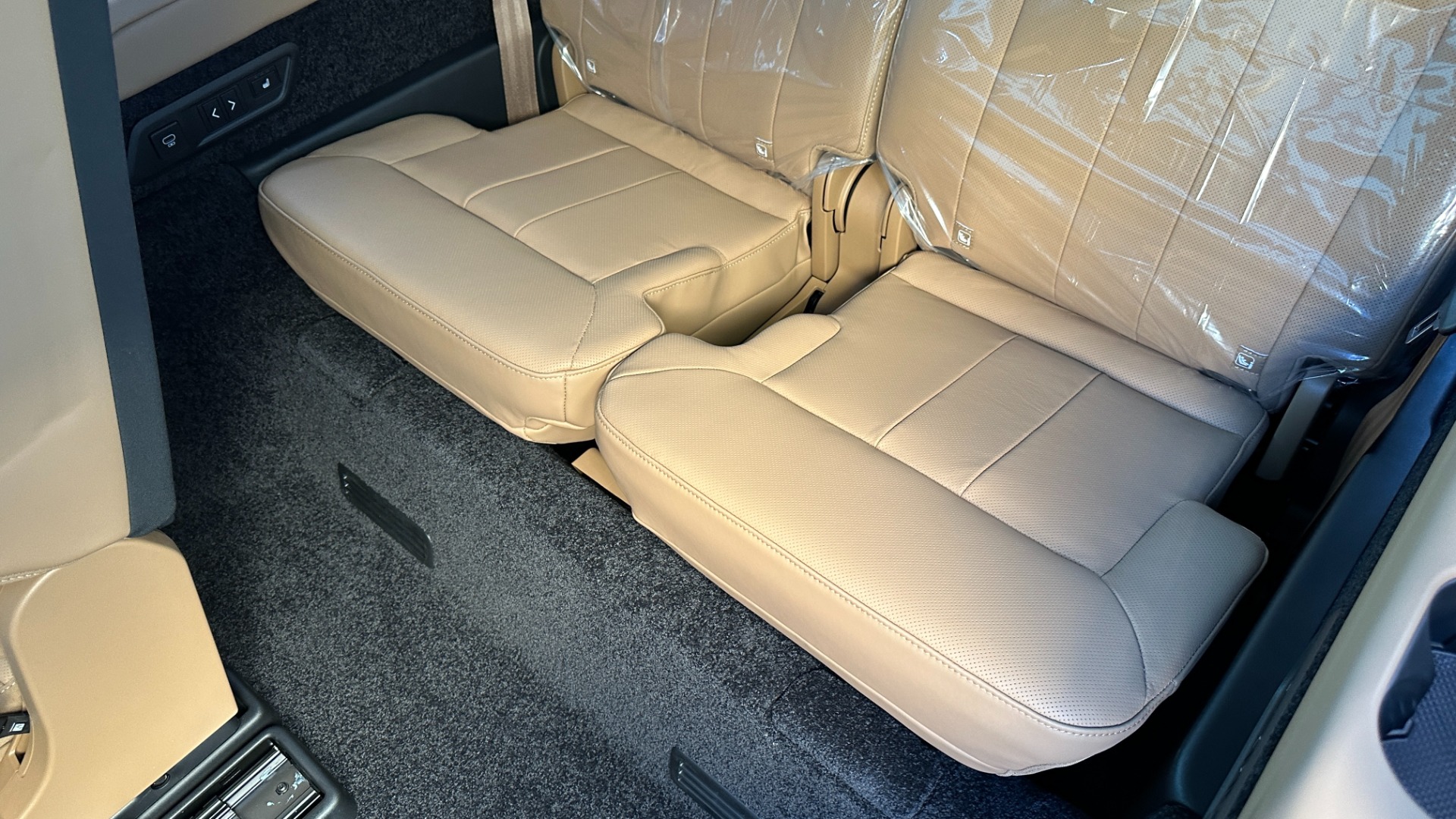 Used 2023 Land Rover Range Rover SE SHADOW EXT // MASSAGE // 3RD ROW // 22IN WHEELS for sale $155,000 at Formula Imports in Charlotte NC 28227 27