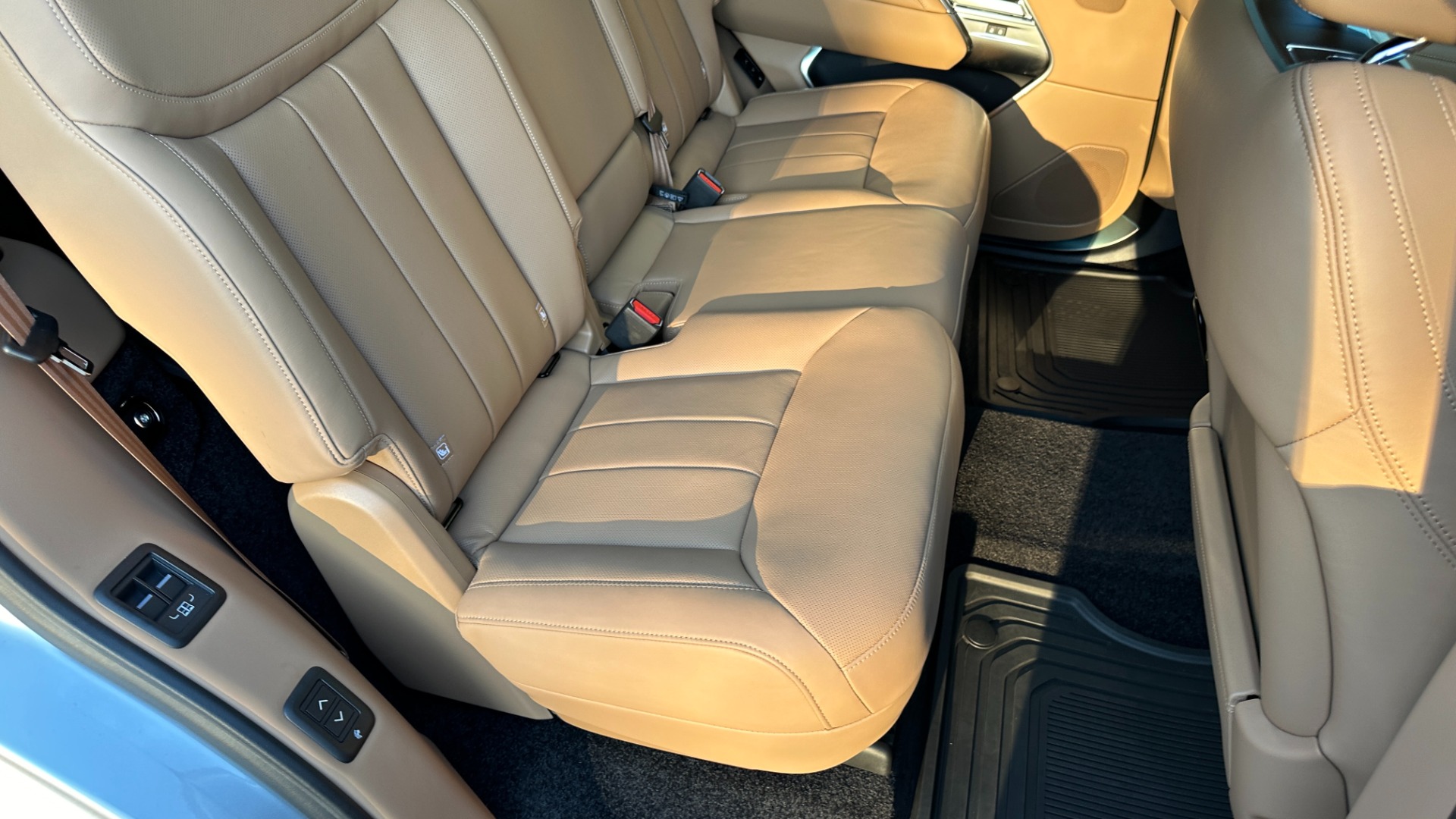 Used 2023 Land Rover Range Rover SE SHADOW EXT // MASSAGE // 3RD ROW // 22IN WHEELS for sale $155,000 at Formula Imports in Charlotte NC 28227 38