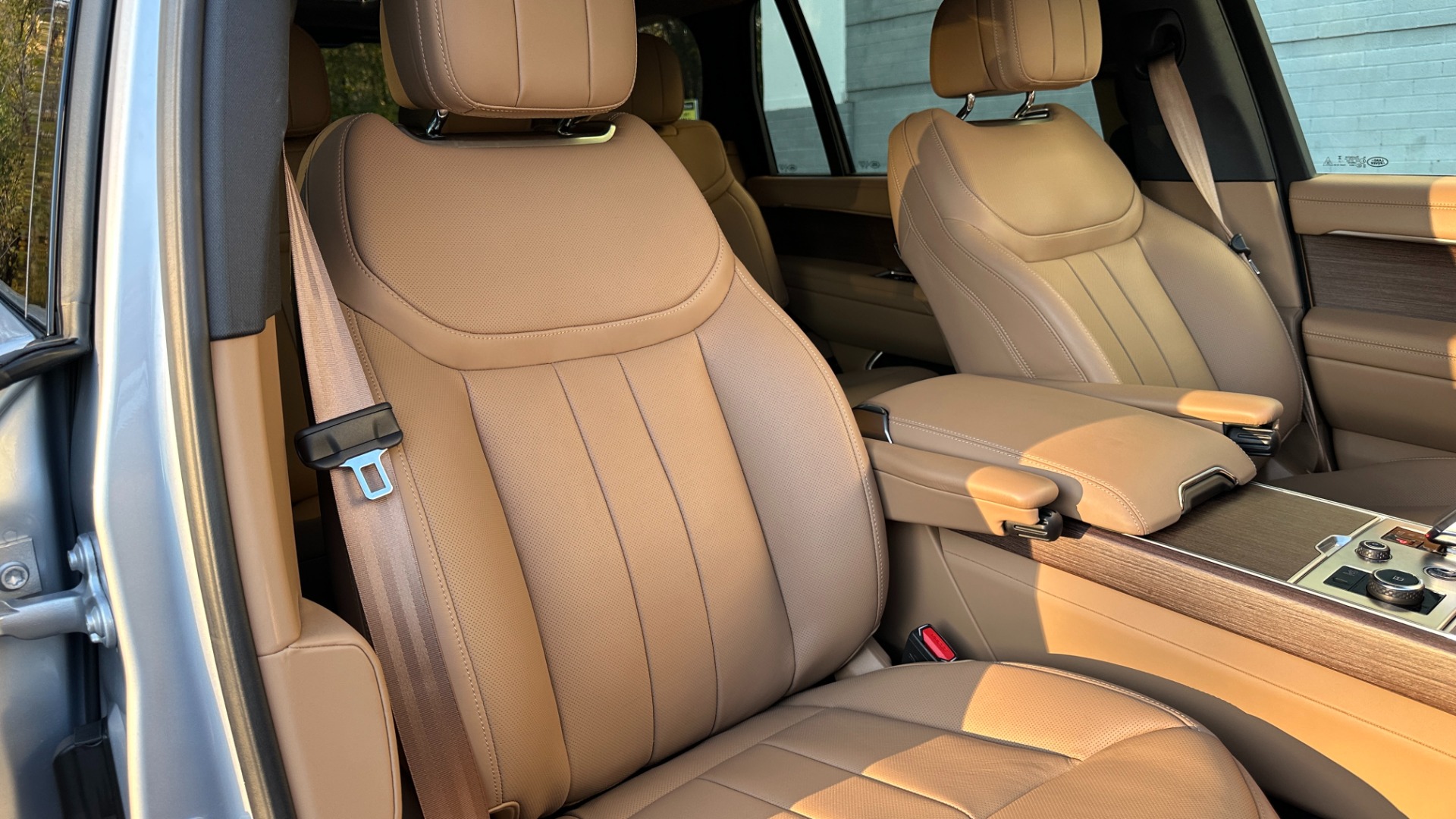 Used 2023 Land Rover Range Rover SE SHADOW EXT // MASSAGE // 3RD ROW // 22IN WHEELS for sale $155,000 at Formula Imports in Charlotte NC 28227 42