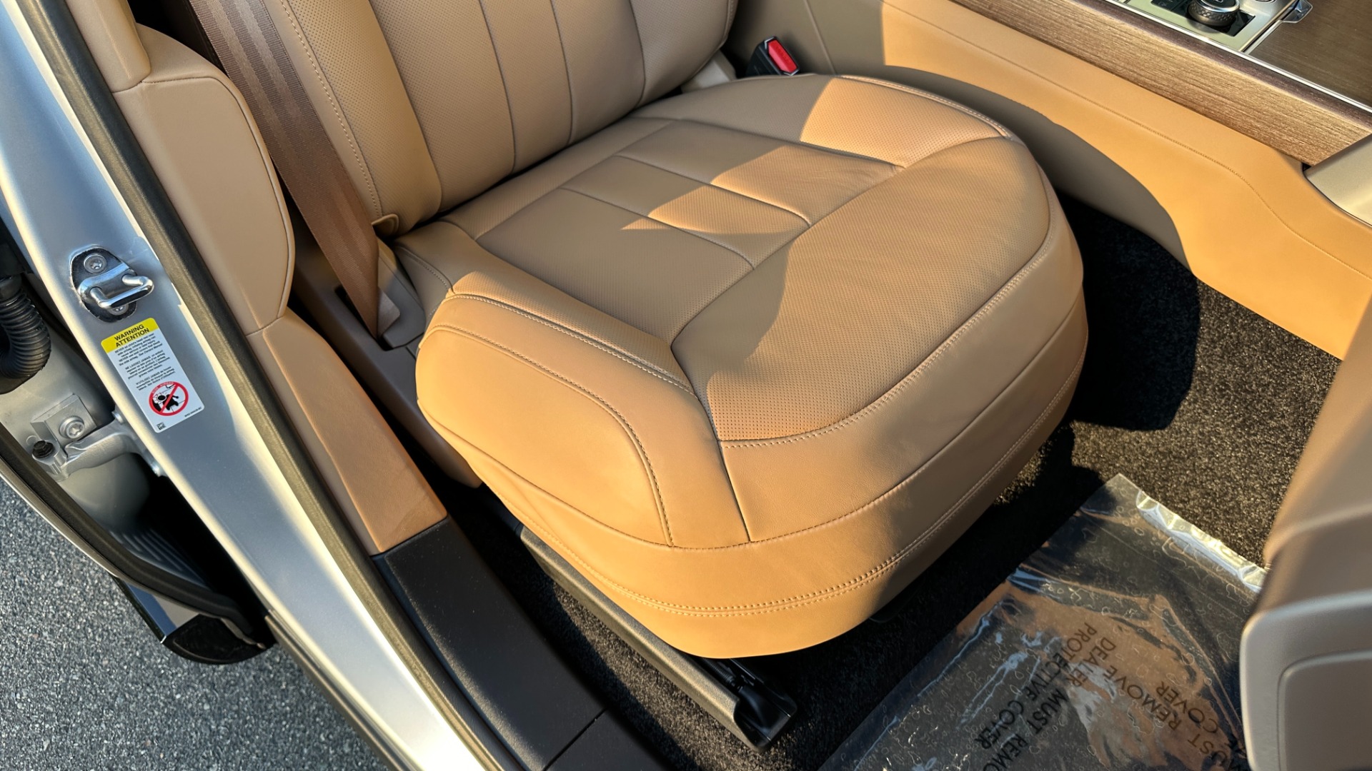 Used 2023 Land Rover Range Rover SE for sale Sold at Formula Imports in Charlotte NC 28227 43
