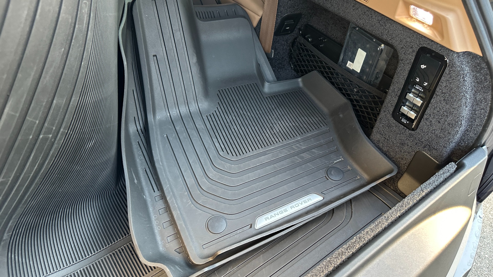 Used 2023 Land Rover Range Rover SE SHADOW EXT // MASSAGE // 3RD ROW // 22IN WHEELS for sale $155,000 at Formula Imports in Charlotte NC 28227 47