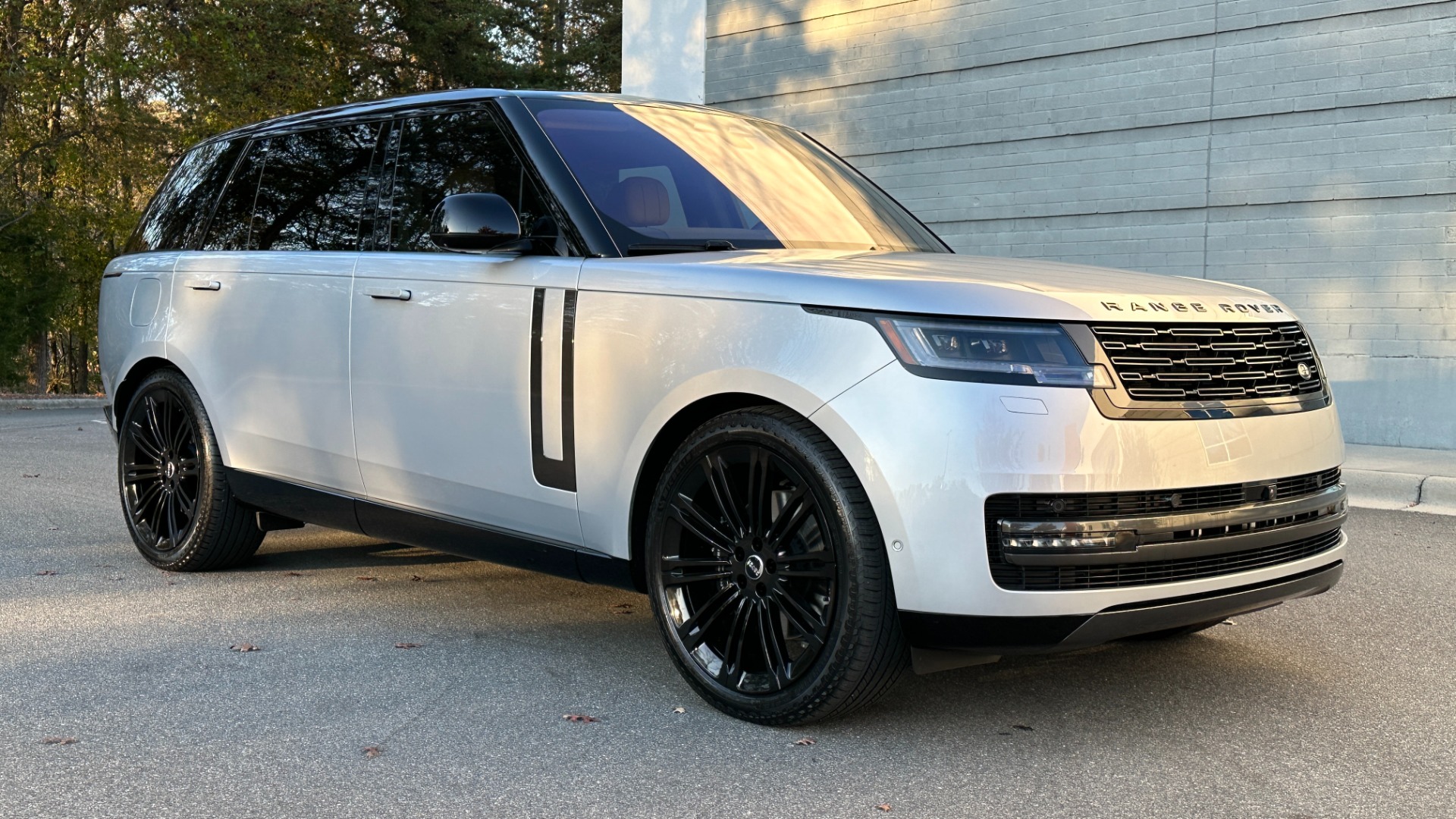 Used 2023 Land Rover Range Rover SE SHADOW EXT // MASSAGE // 3RD ROW // 22IN WHEELS for sale $155,000 at Formula Imports in Charlotte NC 28227 5