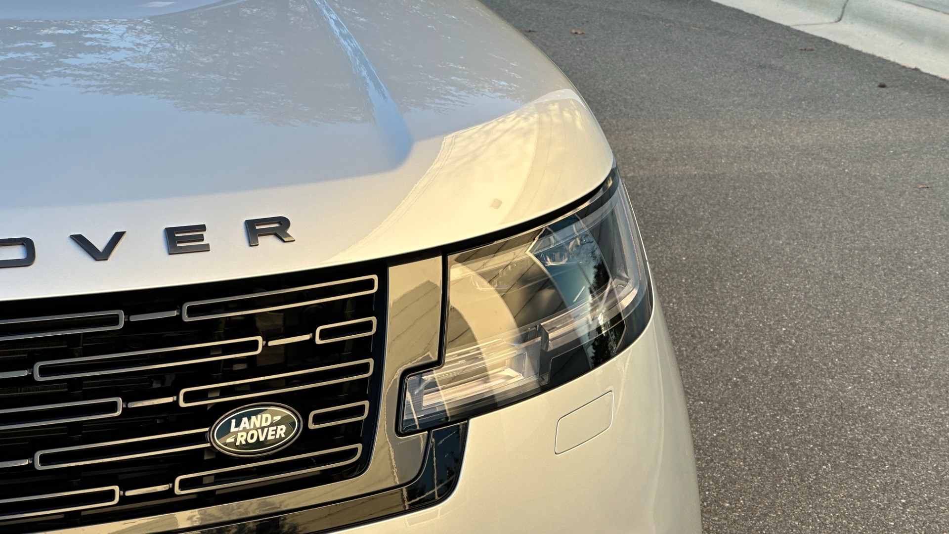 Used 2023 Land Rover Range Rover SE for sale Sold at Formula Imports in Charlotte NC 28227 52