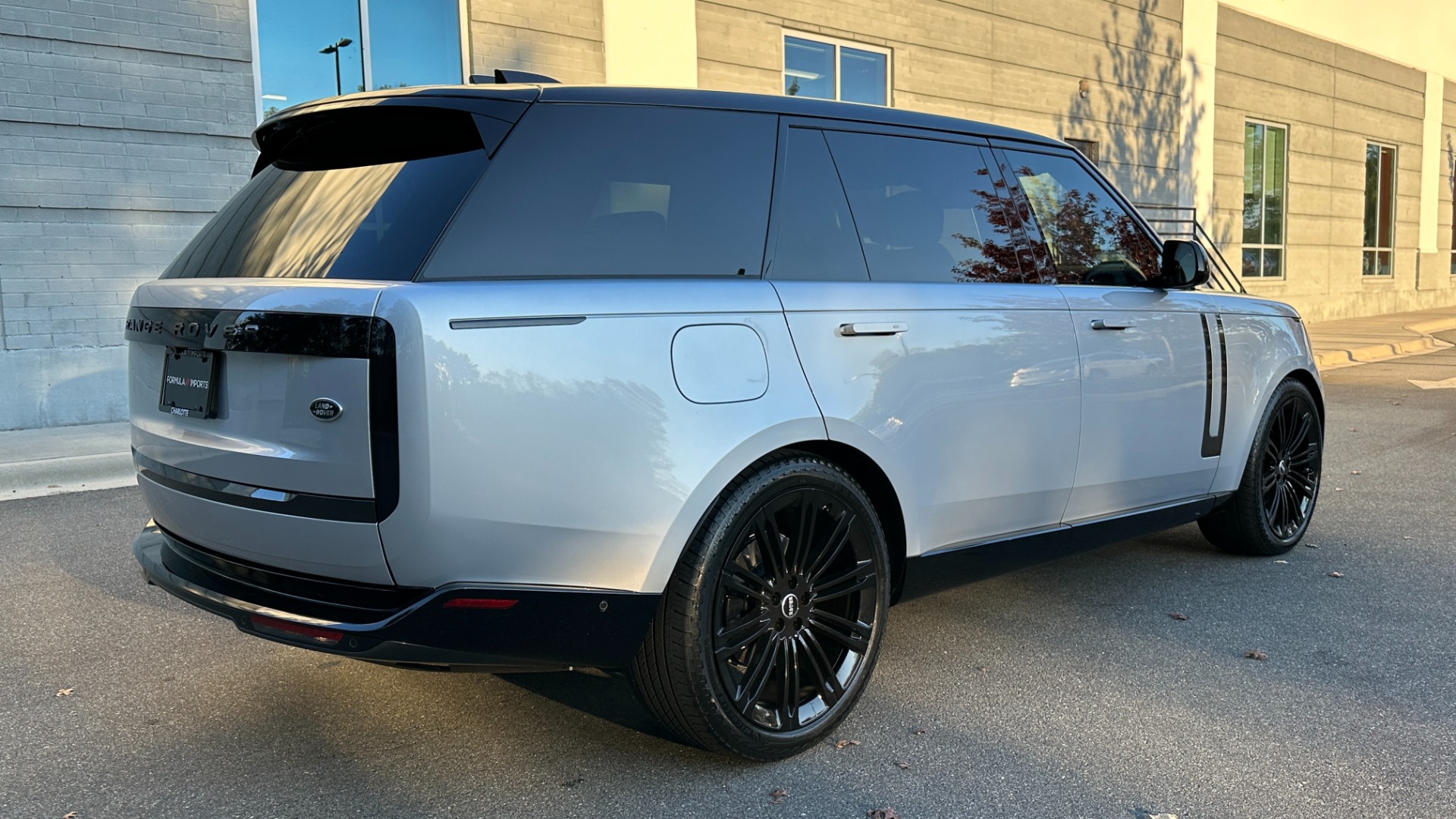Used 2023 Land Rover Range Rover SE for sale Sold at Formula Imports in Charlotte NC 28227 7