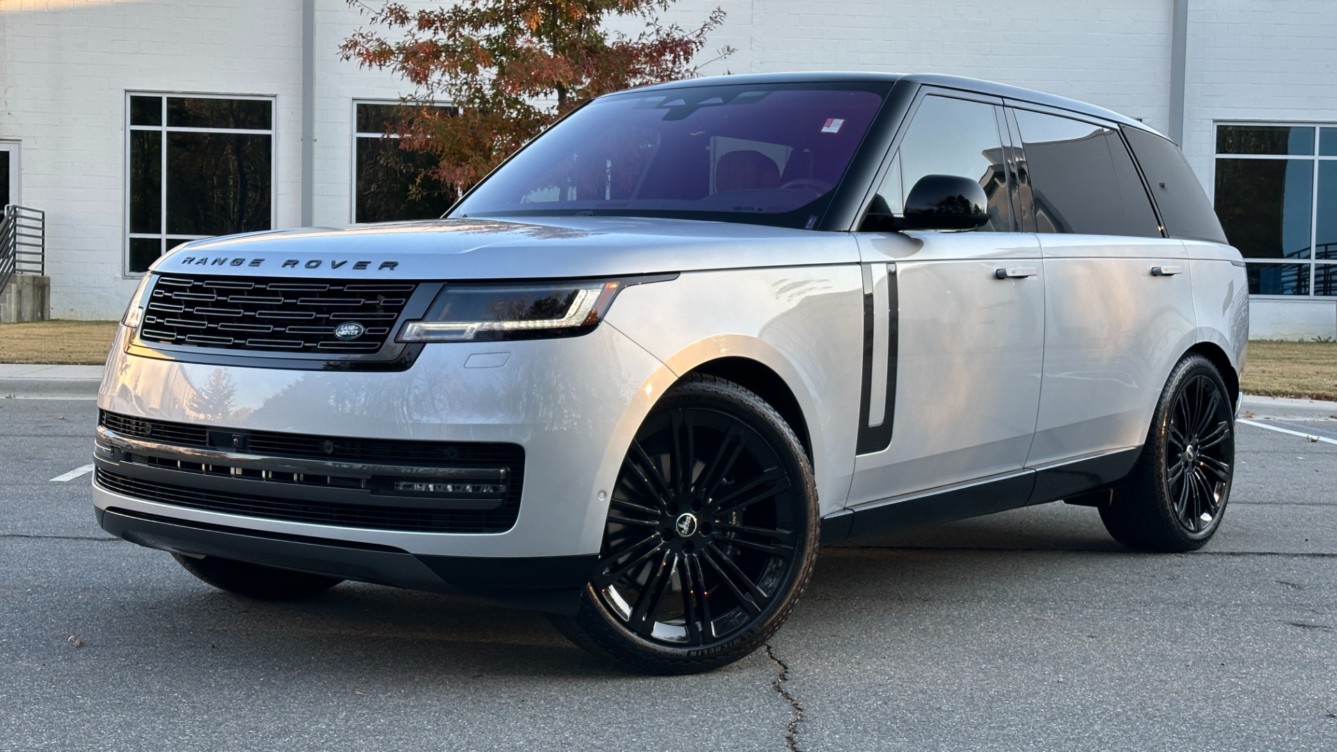 Used 2023 Land Rover Range Rover SE for sale Sold at Formula Imports in Charlotte NC 28227 1