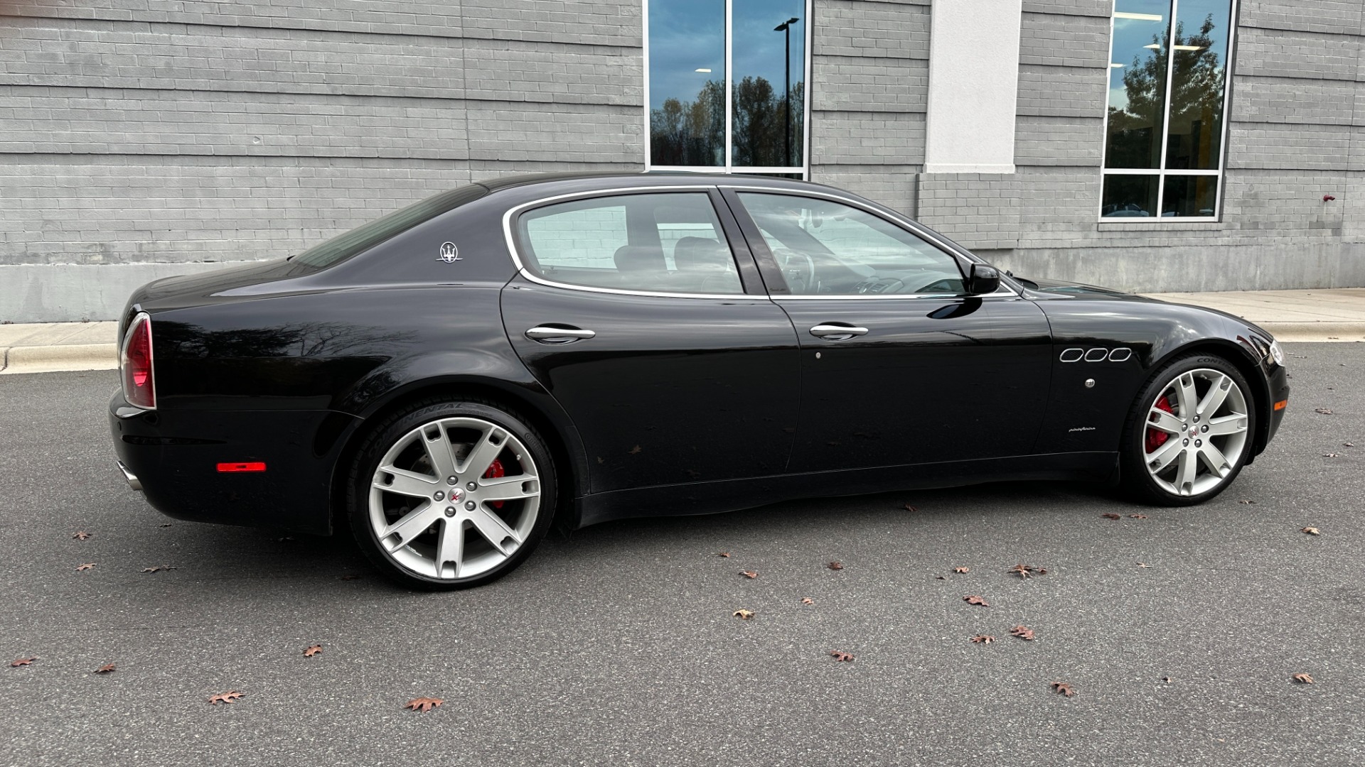 Used 2006 Maserati Quattroporte SPORT GT / CARBON TRIM / 4.2L V8 ENGINE / LEATHER / SUNROOF for sale $14,995 at Formula Imports in Charlotte NC 28227 3